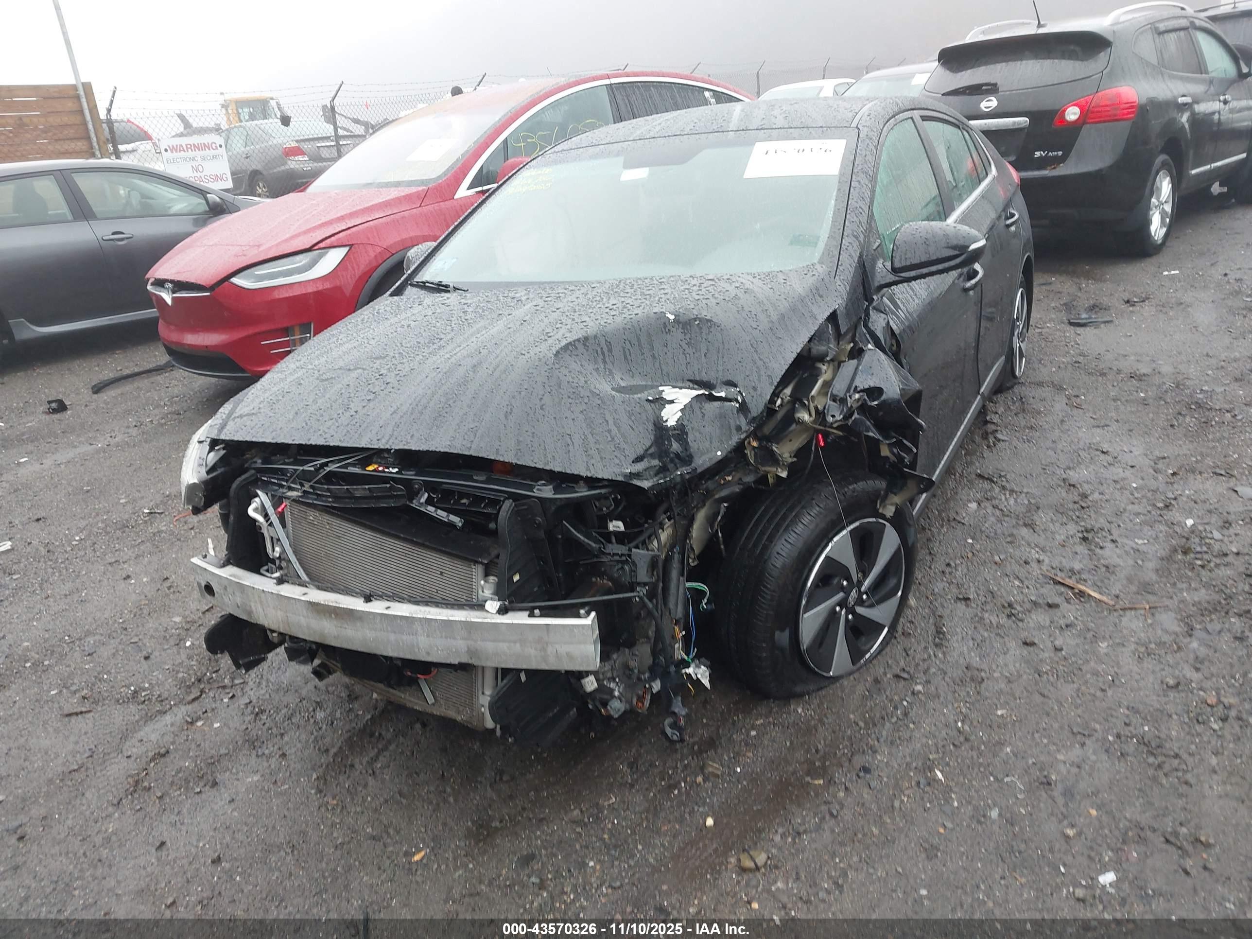 HYUNDAI IONIQ image 6
