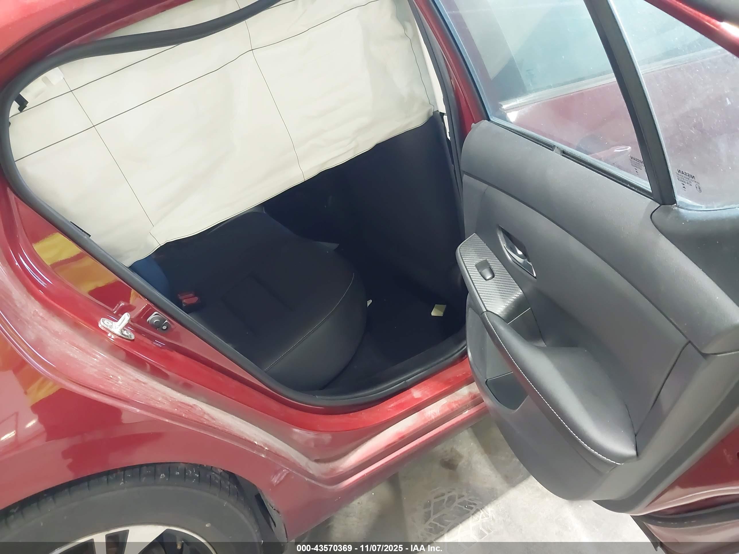 NISSAN SENTRA image 8
