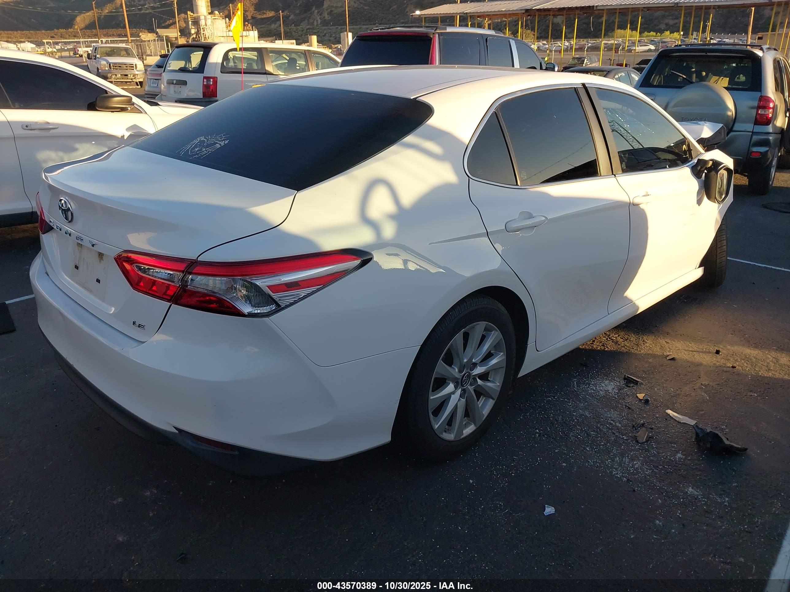 TOYOTA CAMRY image 4