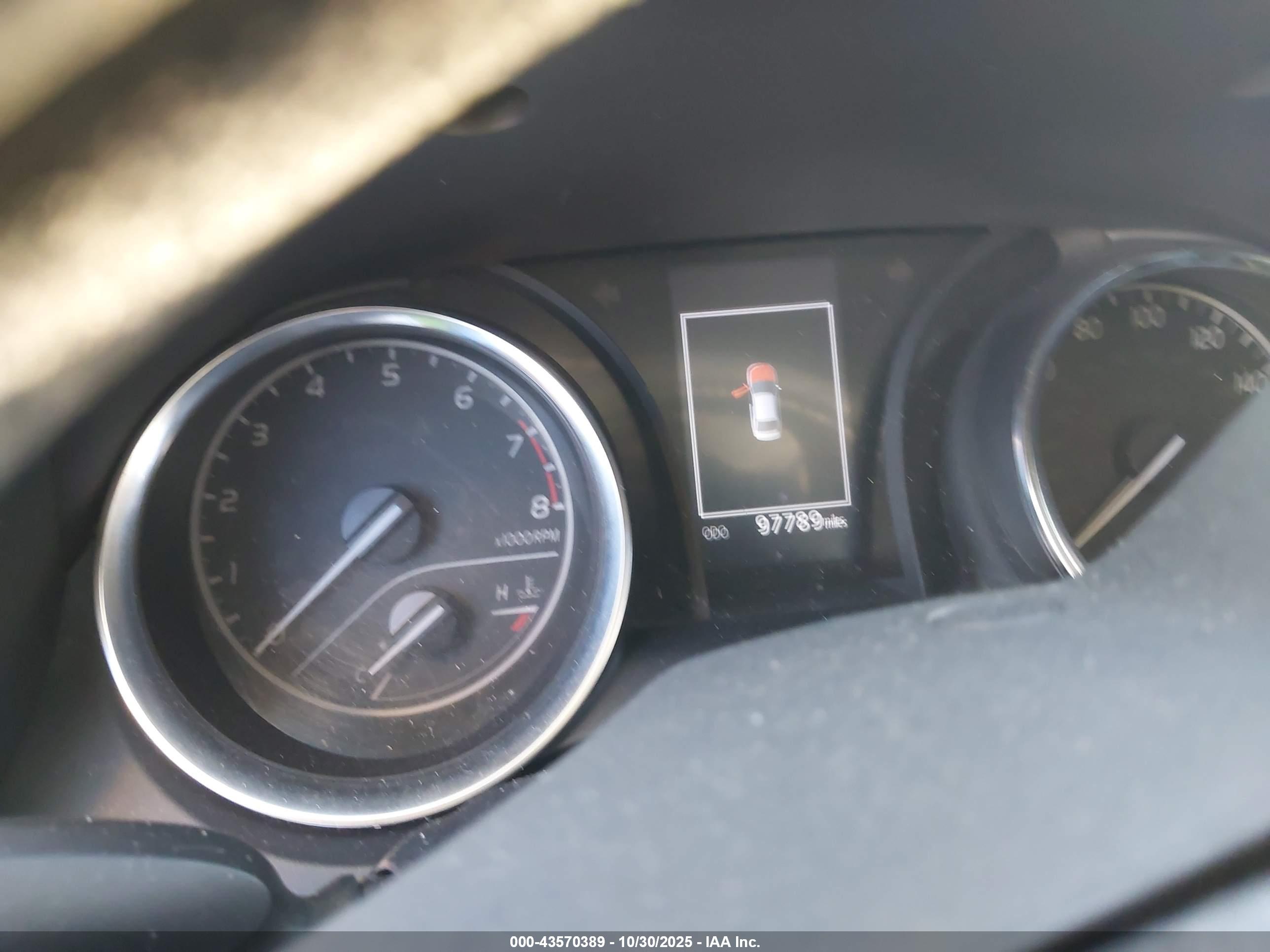 TOYOTA CAMRY image 7