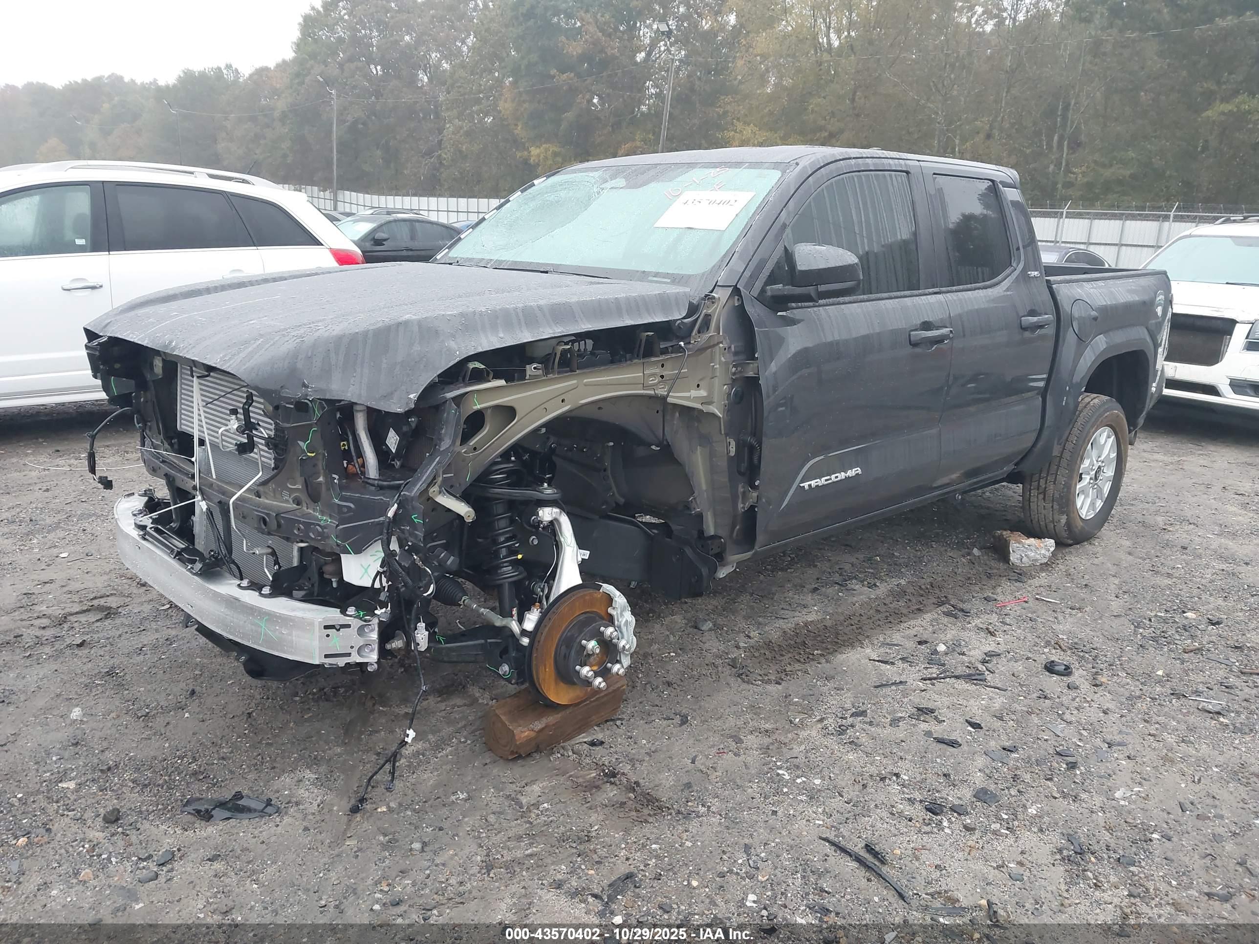 TOYOTA TACOMA image 2