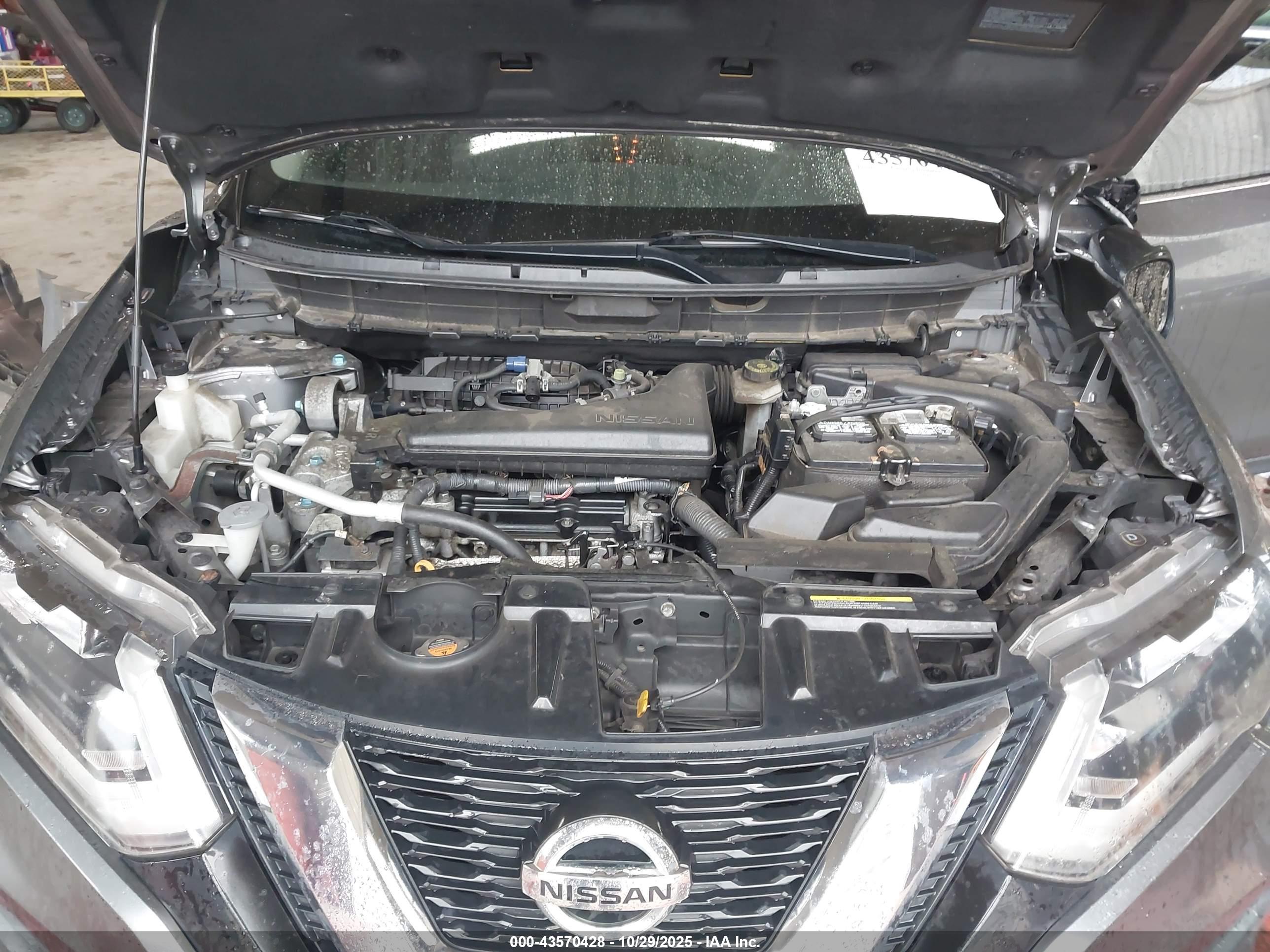 NISSAN ROGUE image 10