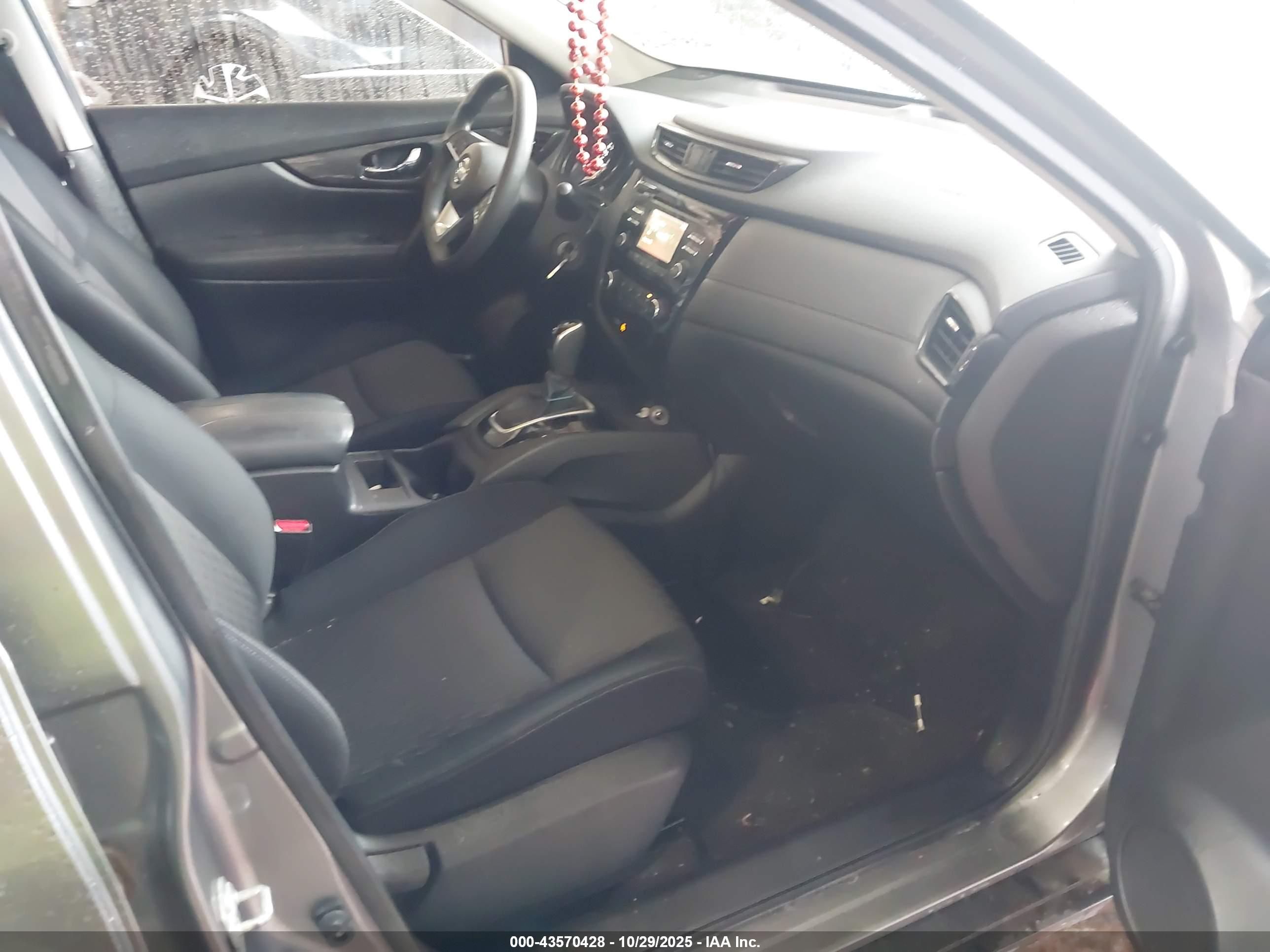 NISSAN ROGUE image 5