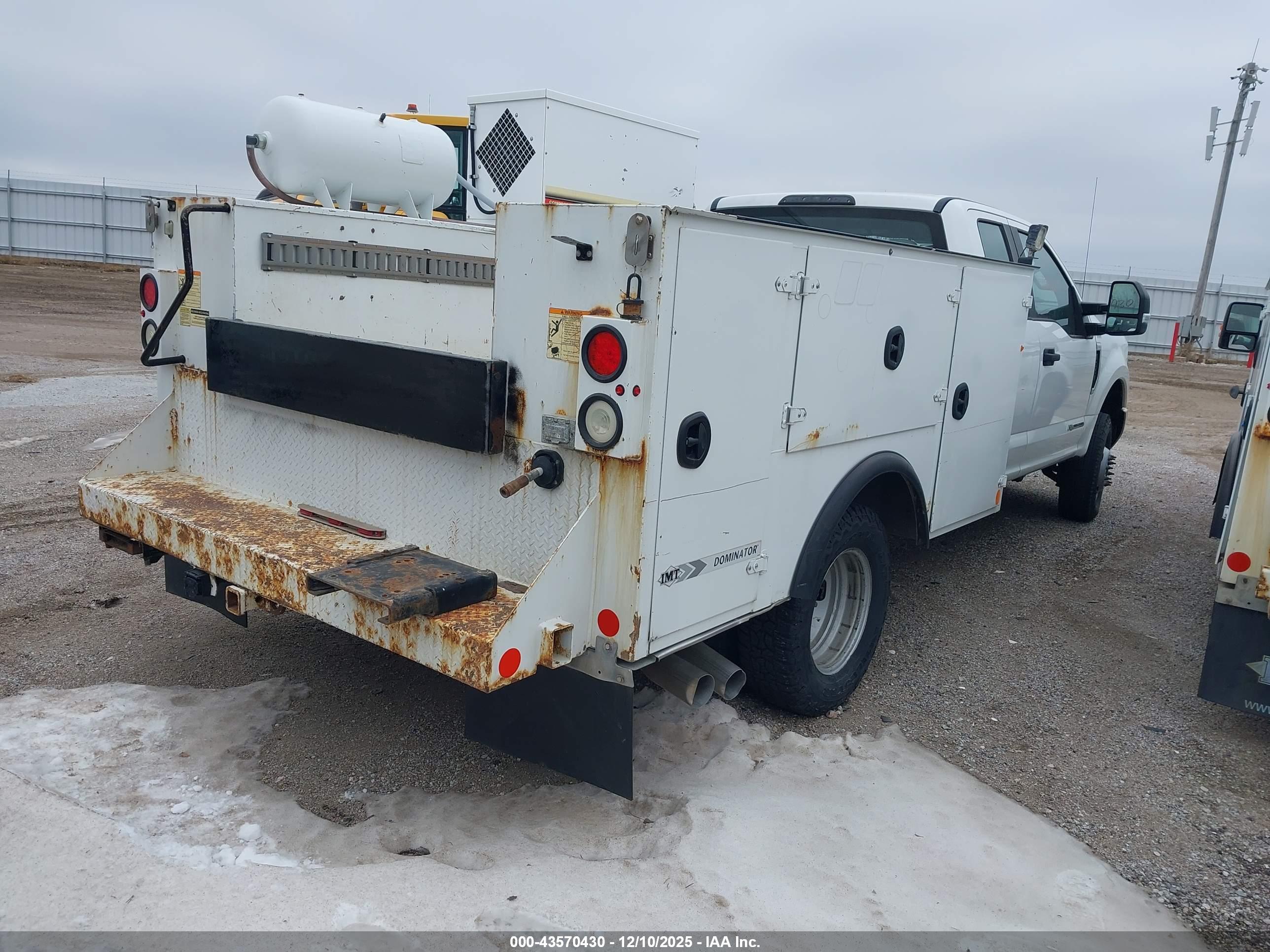 FORD F-350 image 4