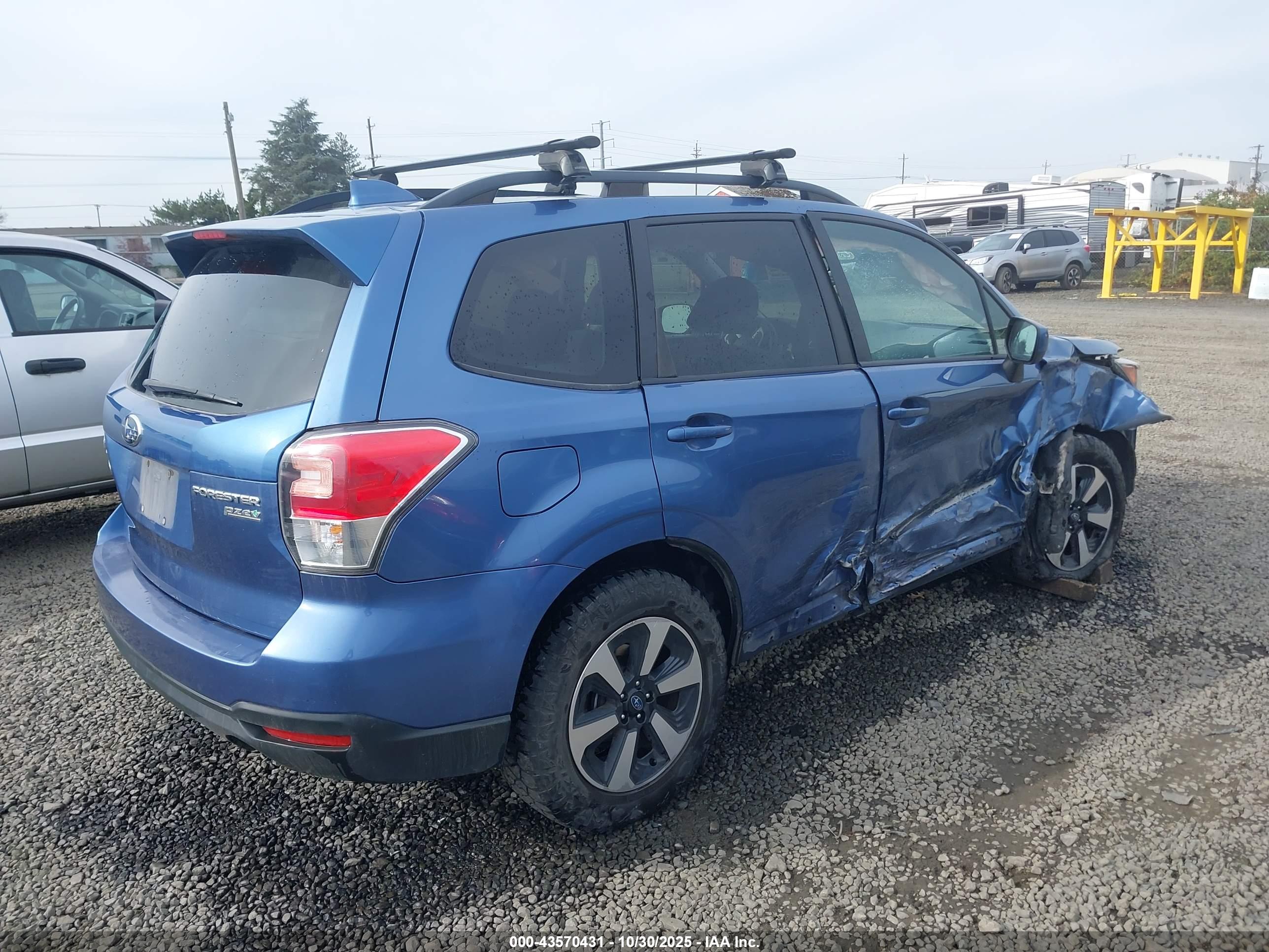 SUBARU FORESTER image 4