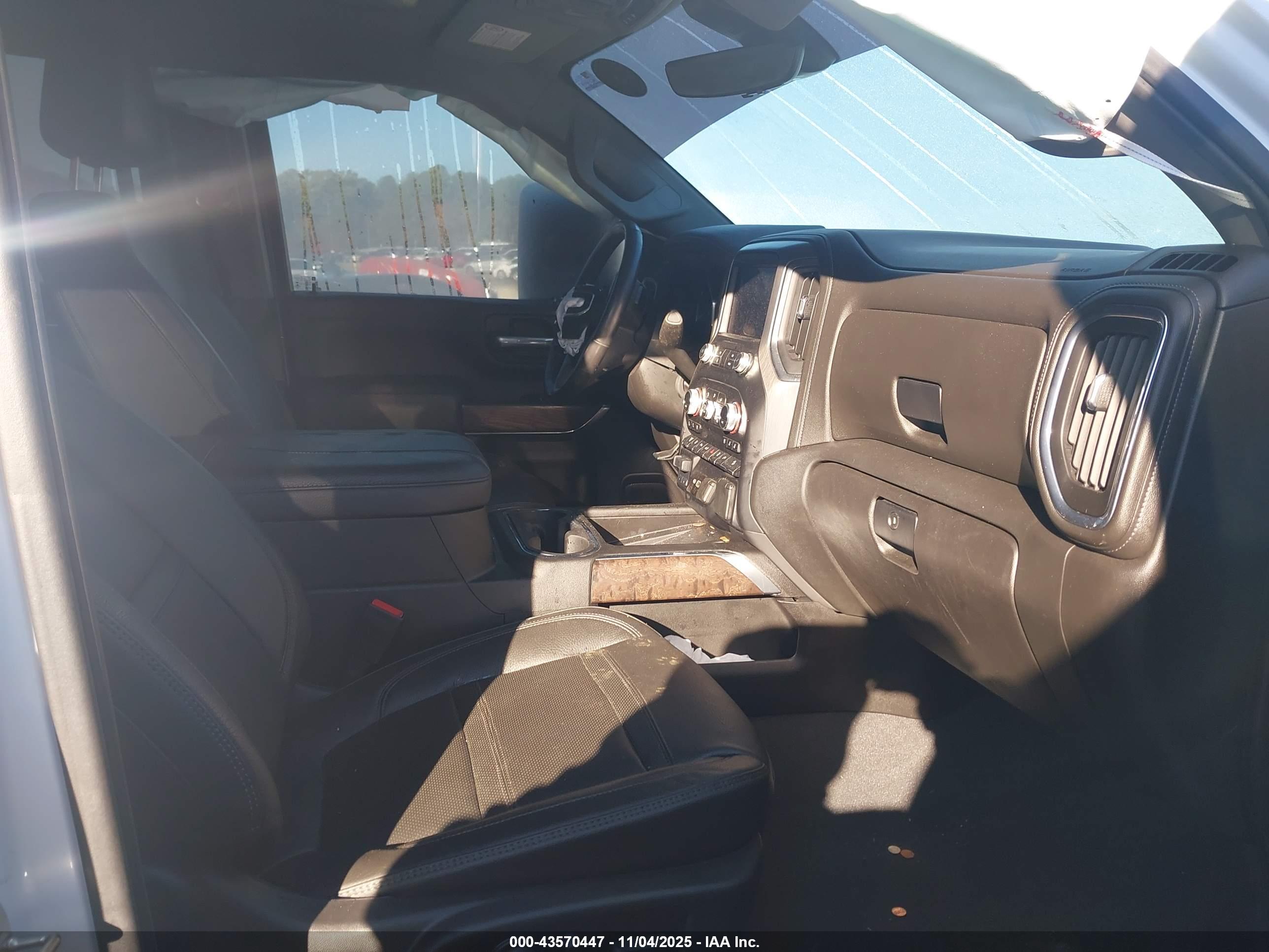 GMC SIERRA image 5
