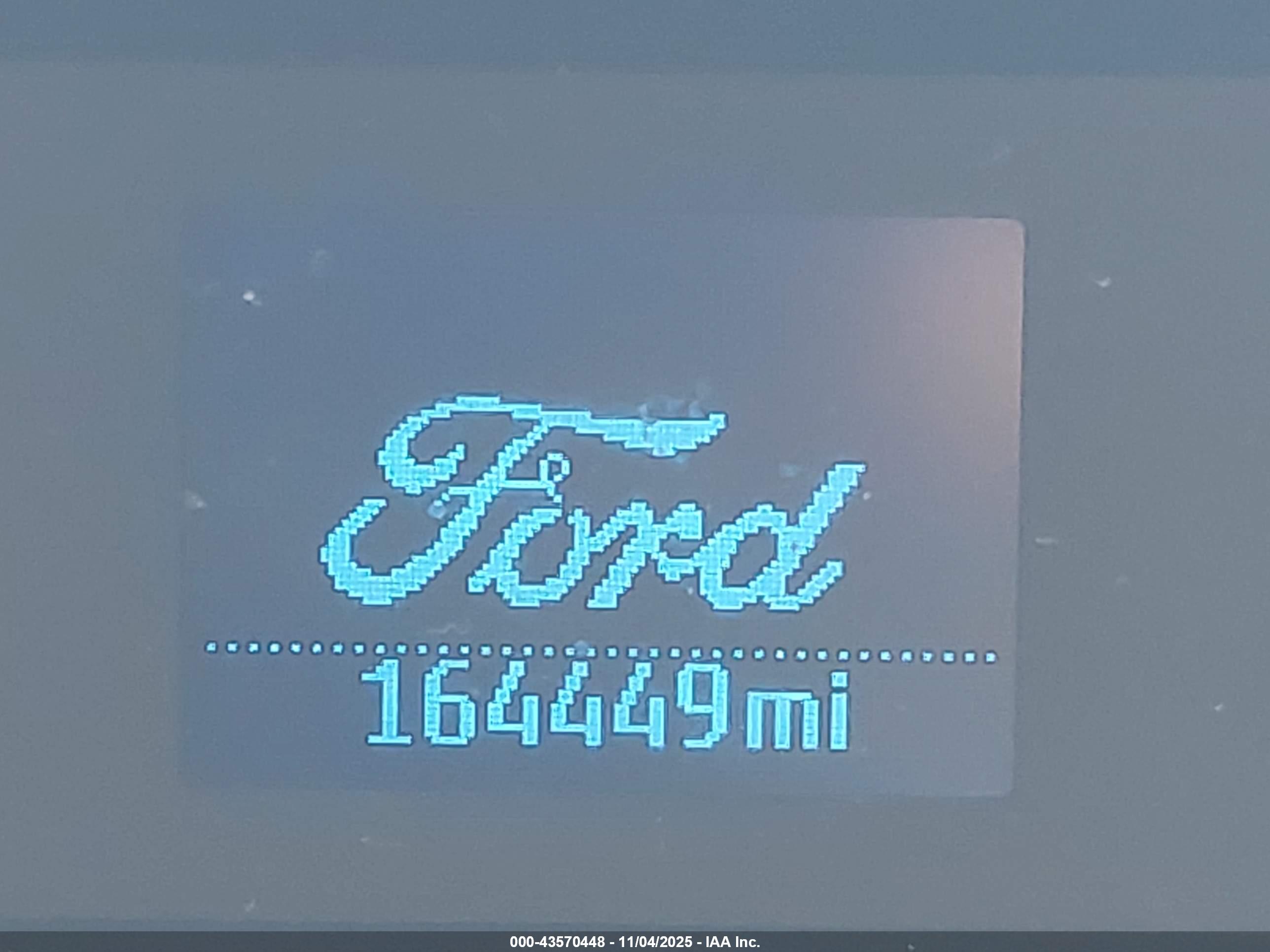 FORD FUSION image 7
