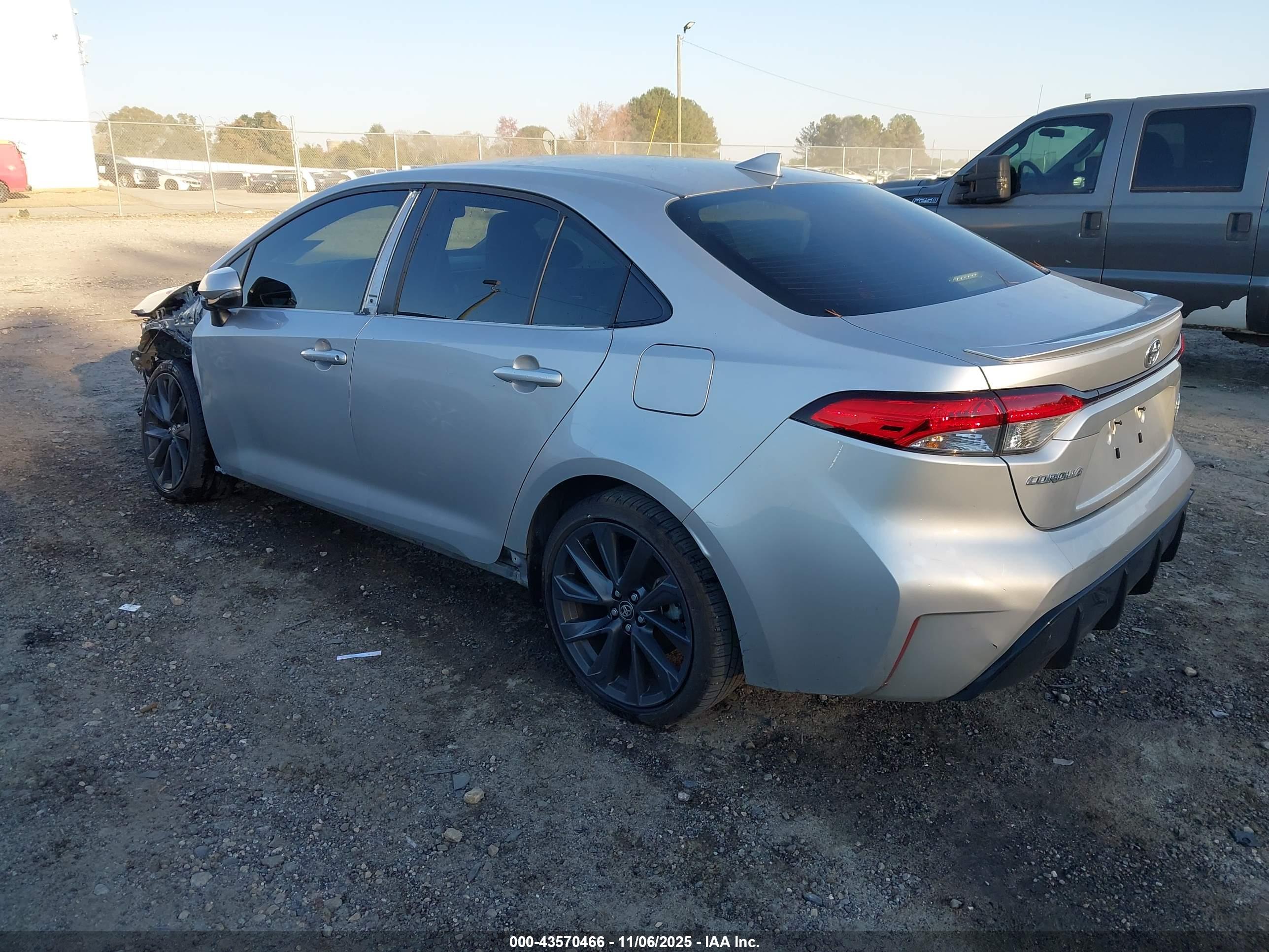 TOYOTA COROLLA image 3