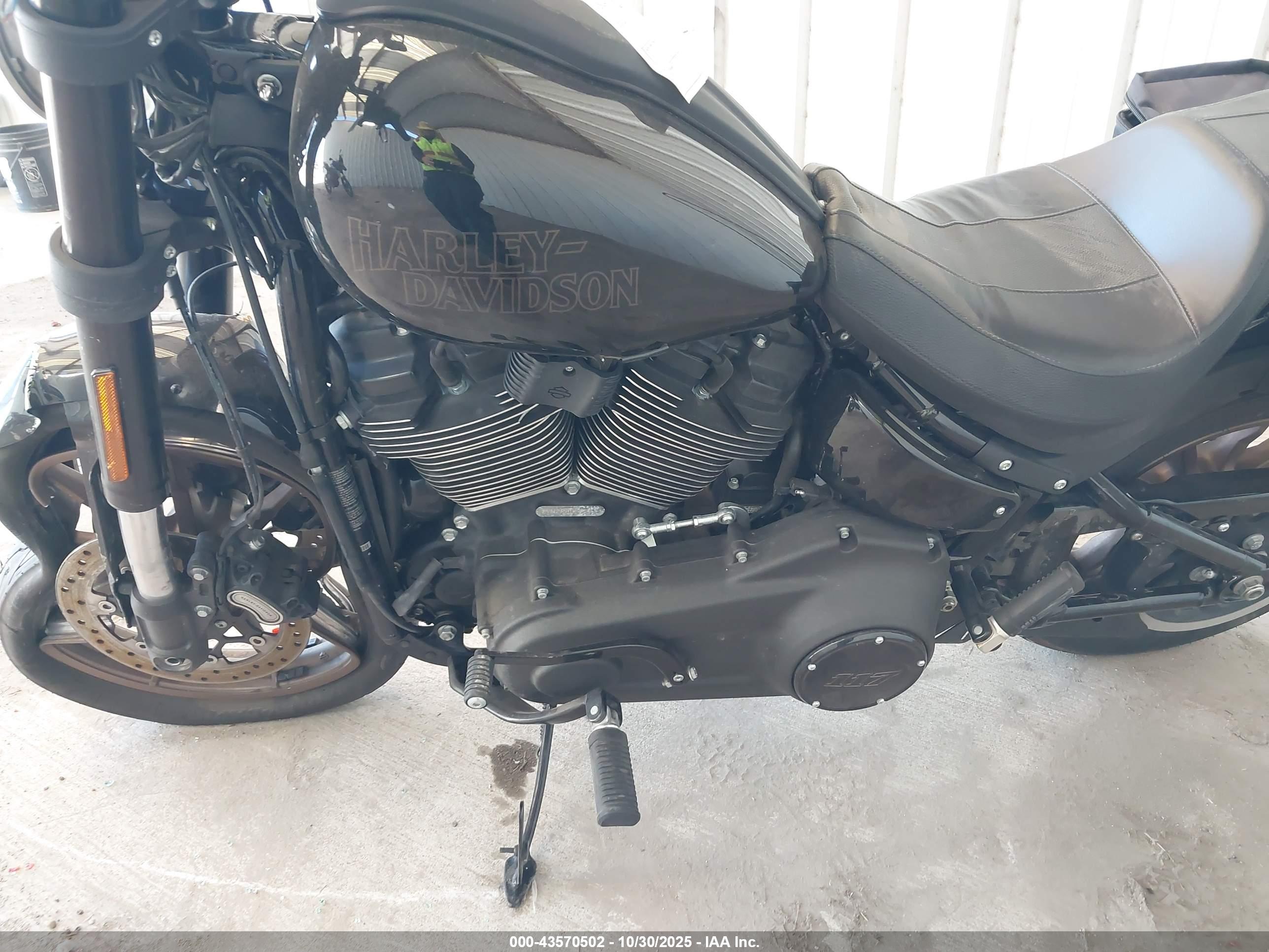 HARLEY-DAVIDSON FXLRS image 9