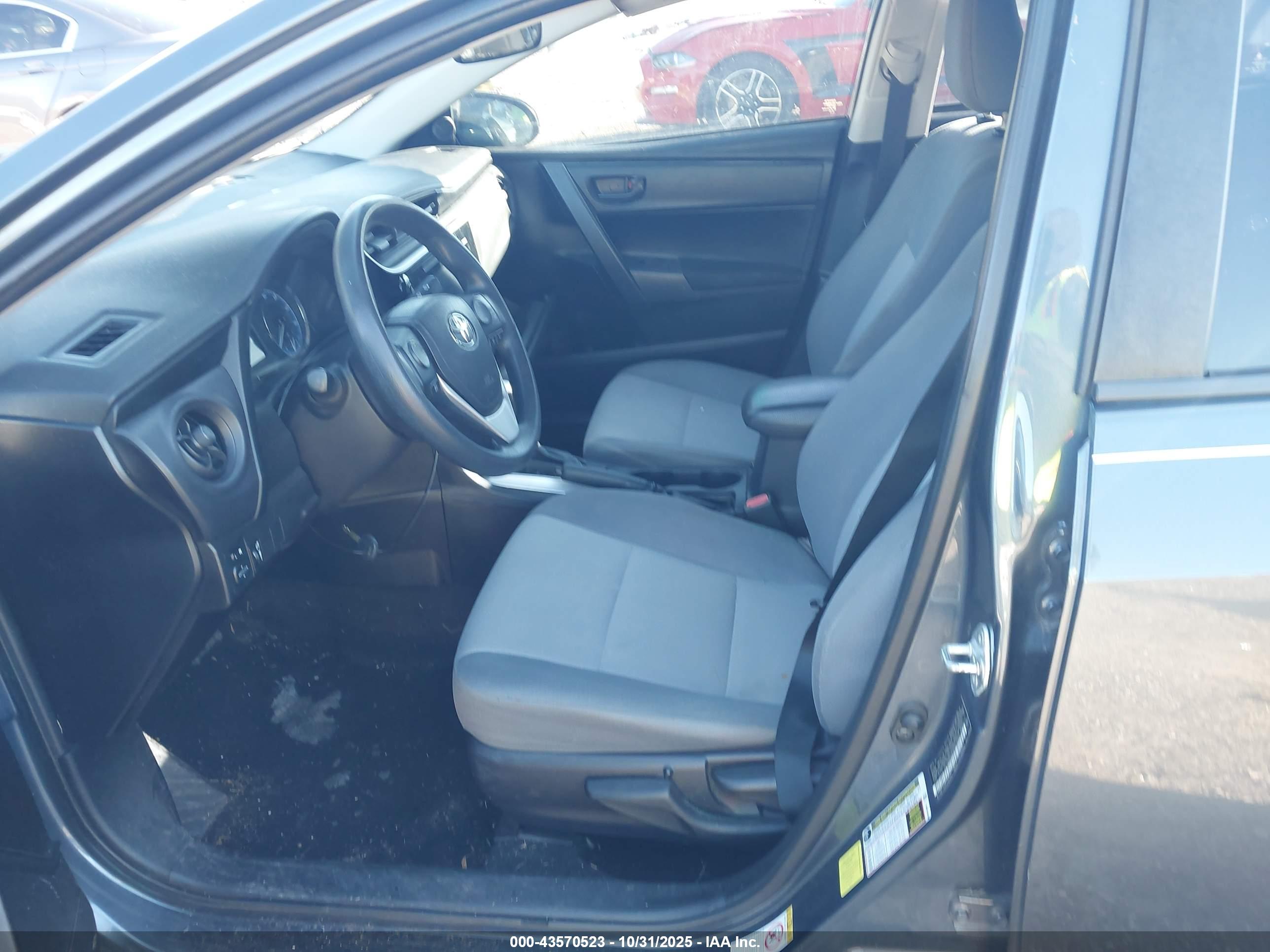 TOYOTA COROLLA image 8