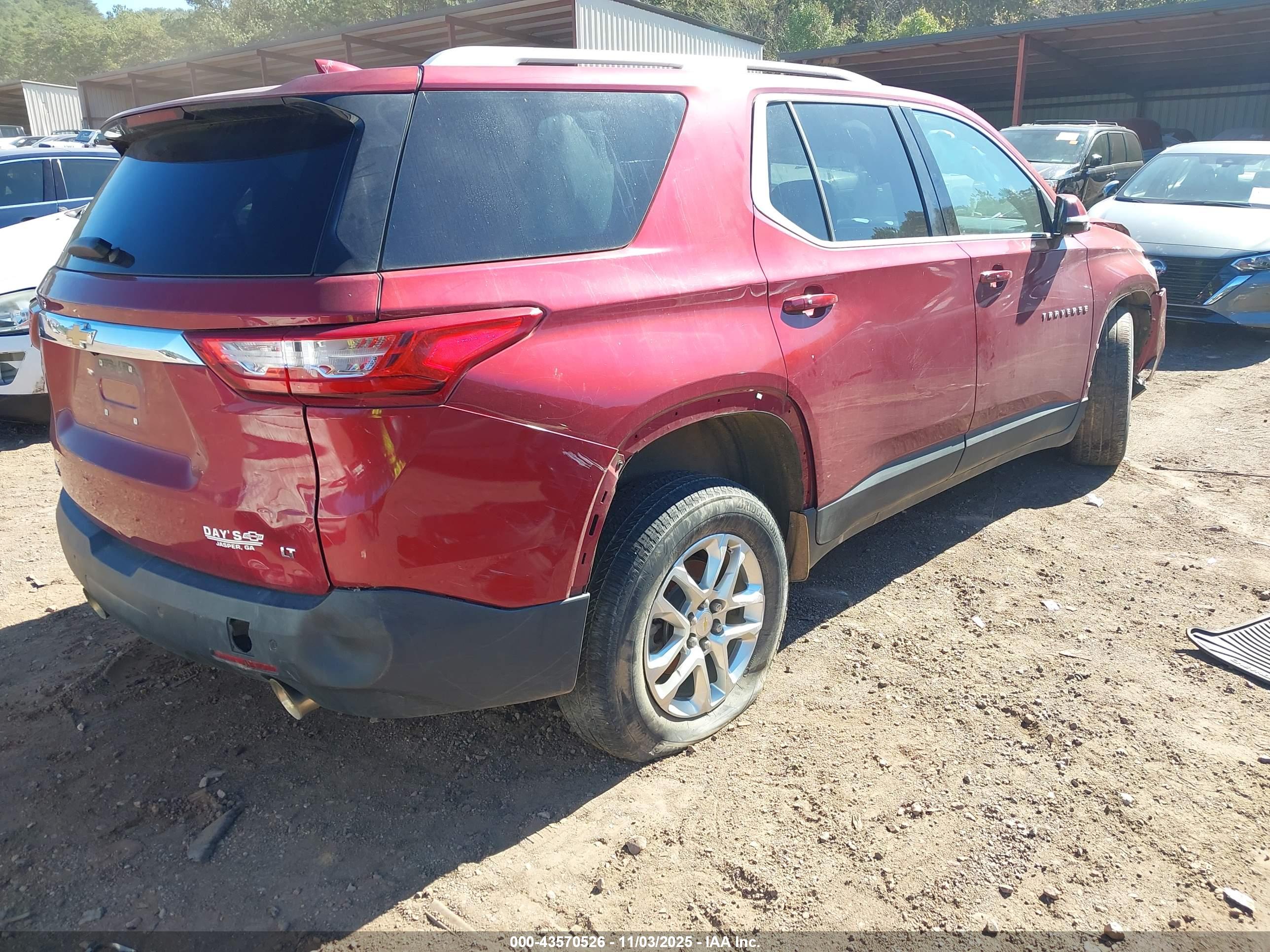 CHEVROLET TRAVERSE image 4