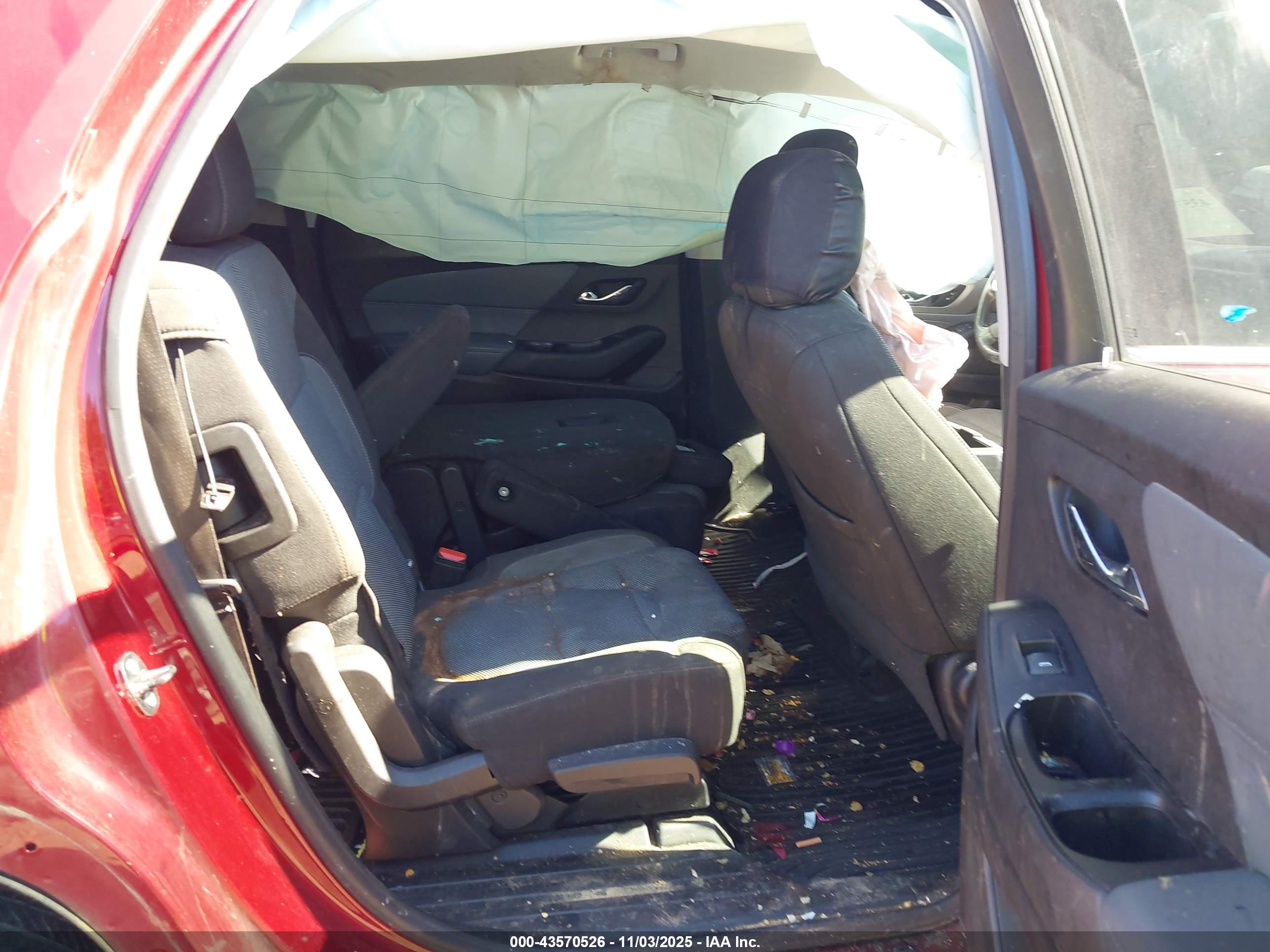 CHEVROLET TRAVERSE image 8