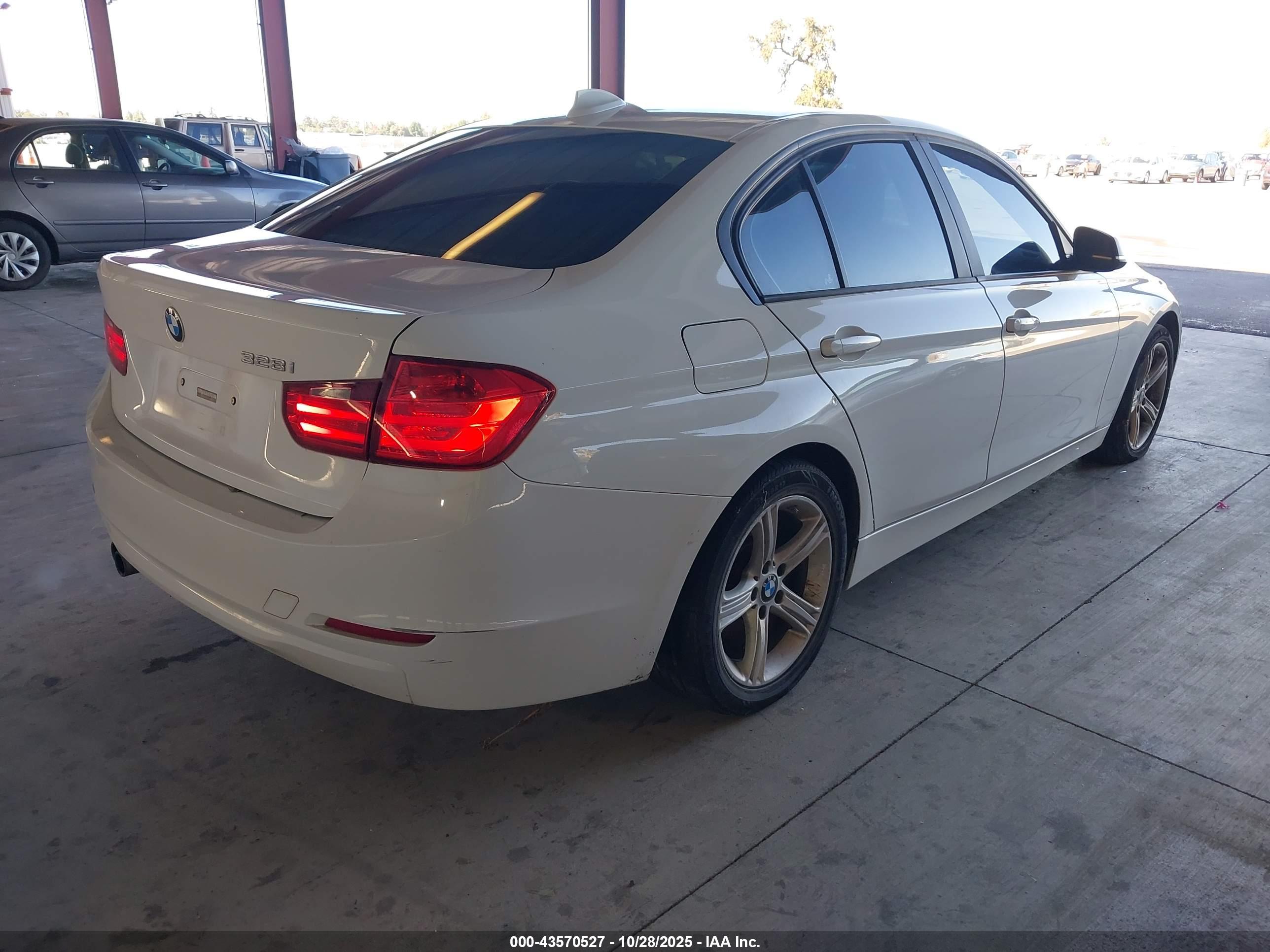 BMW 328I image 4