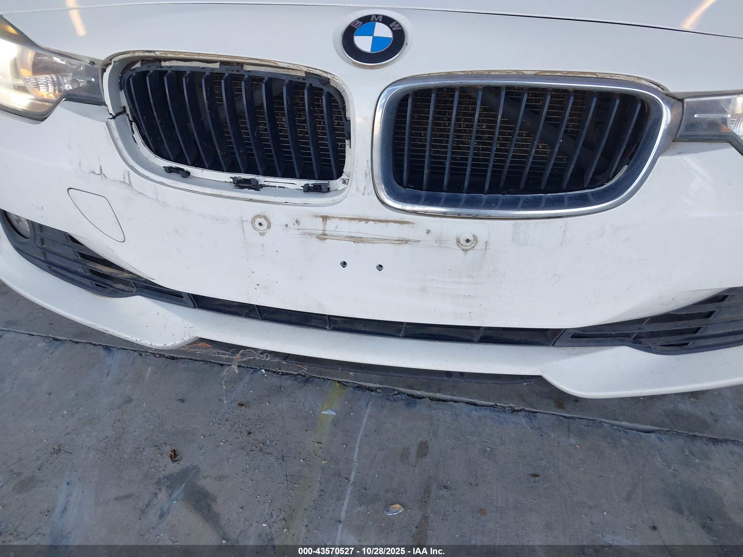 BMW 328I image 6