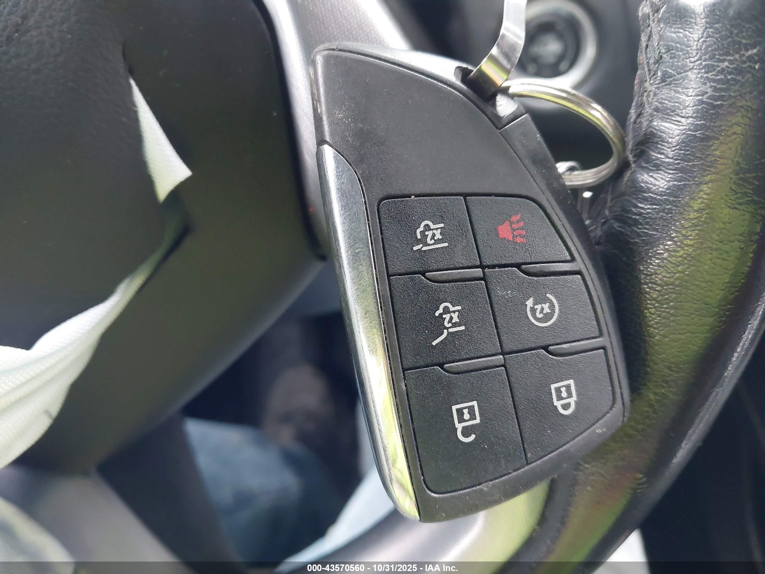GMC YUKON image 11