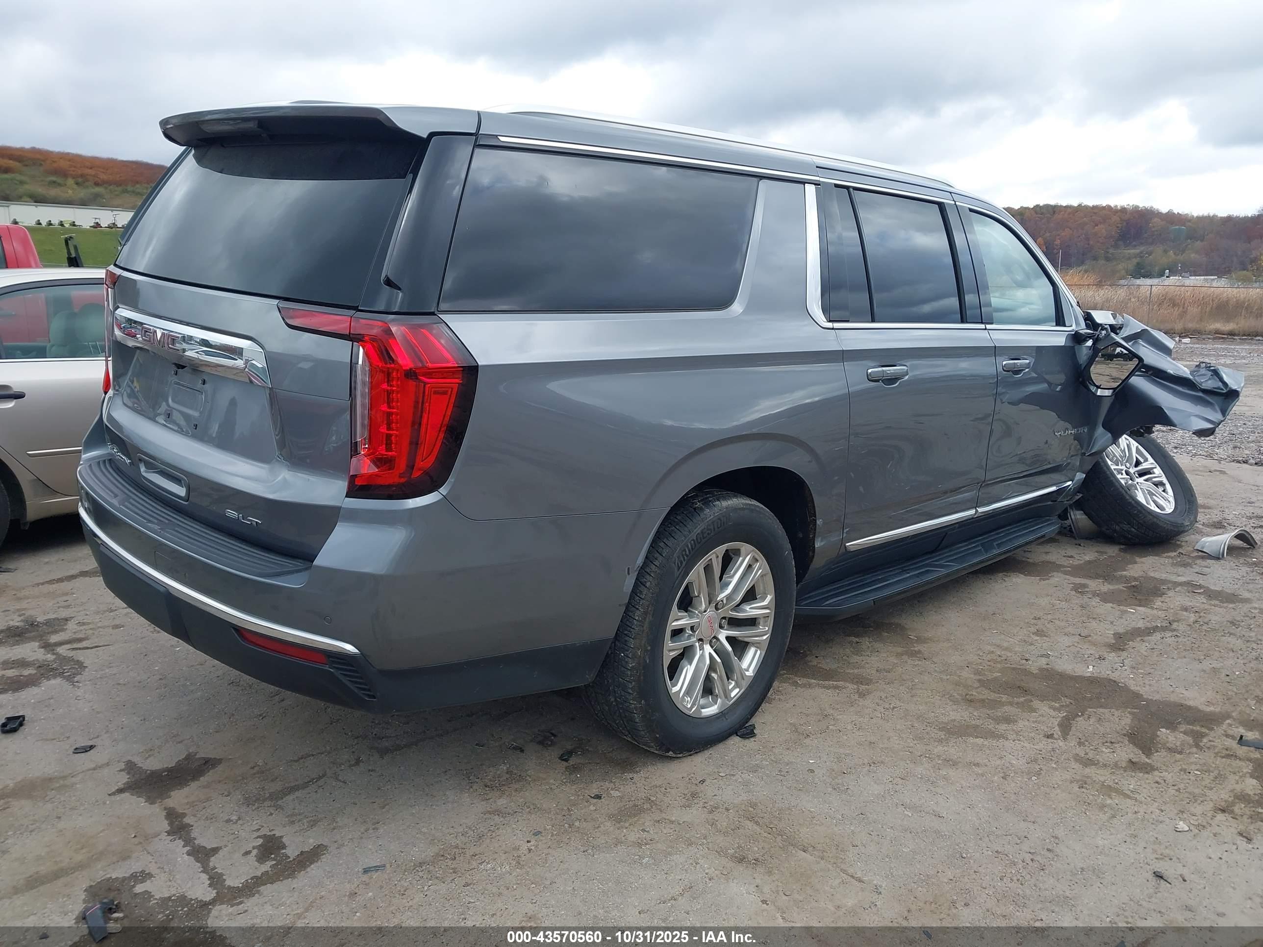 GMC YUKON image 4