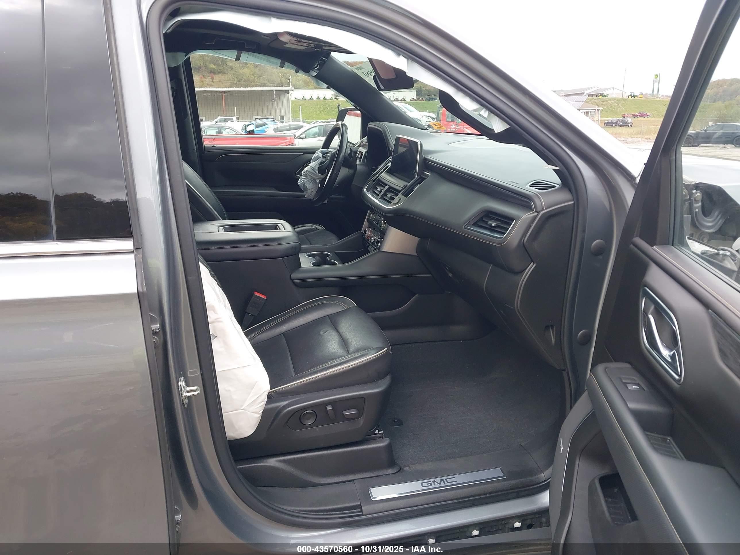 GMC YUKON image 5