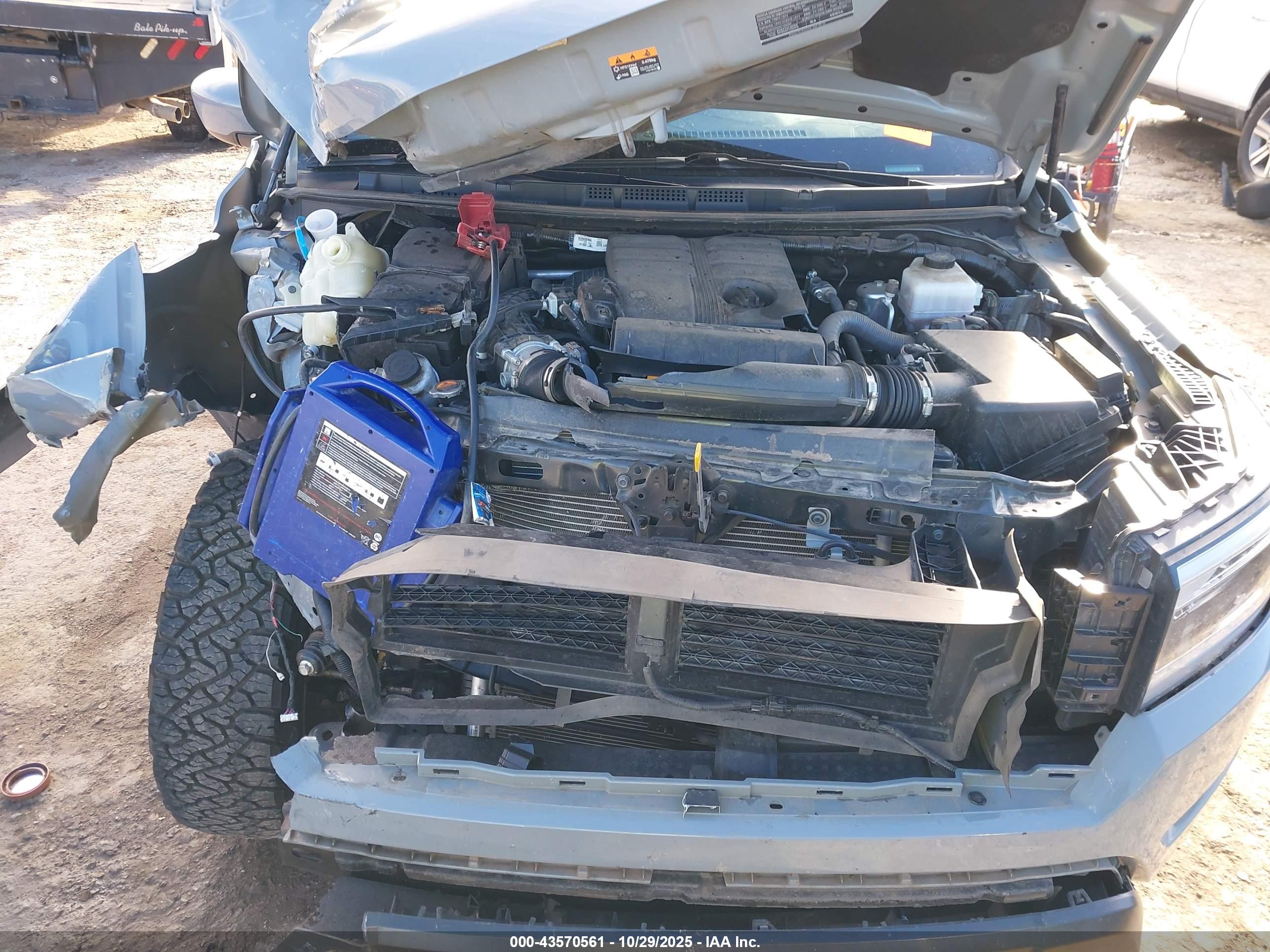 NISSAN FRONTIER image 10