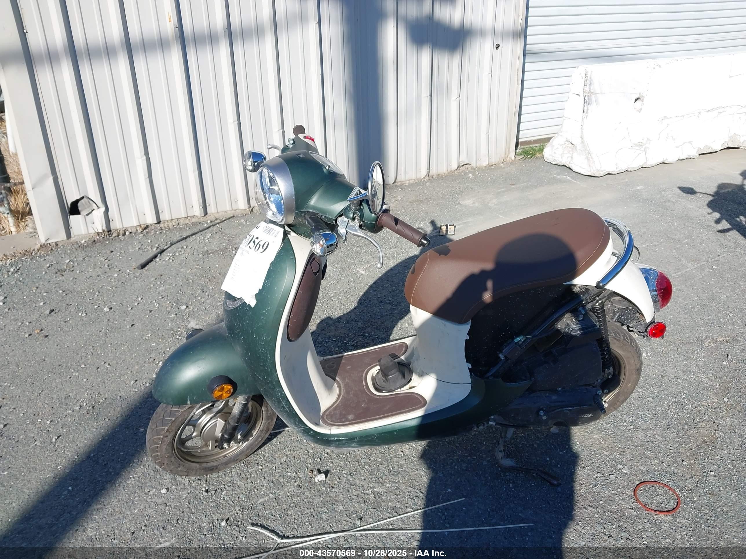 HONDA NCW50 image 2