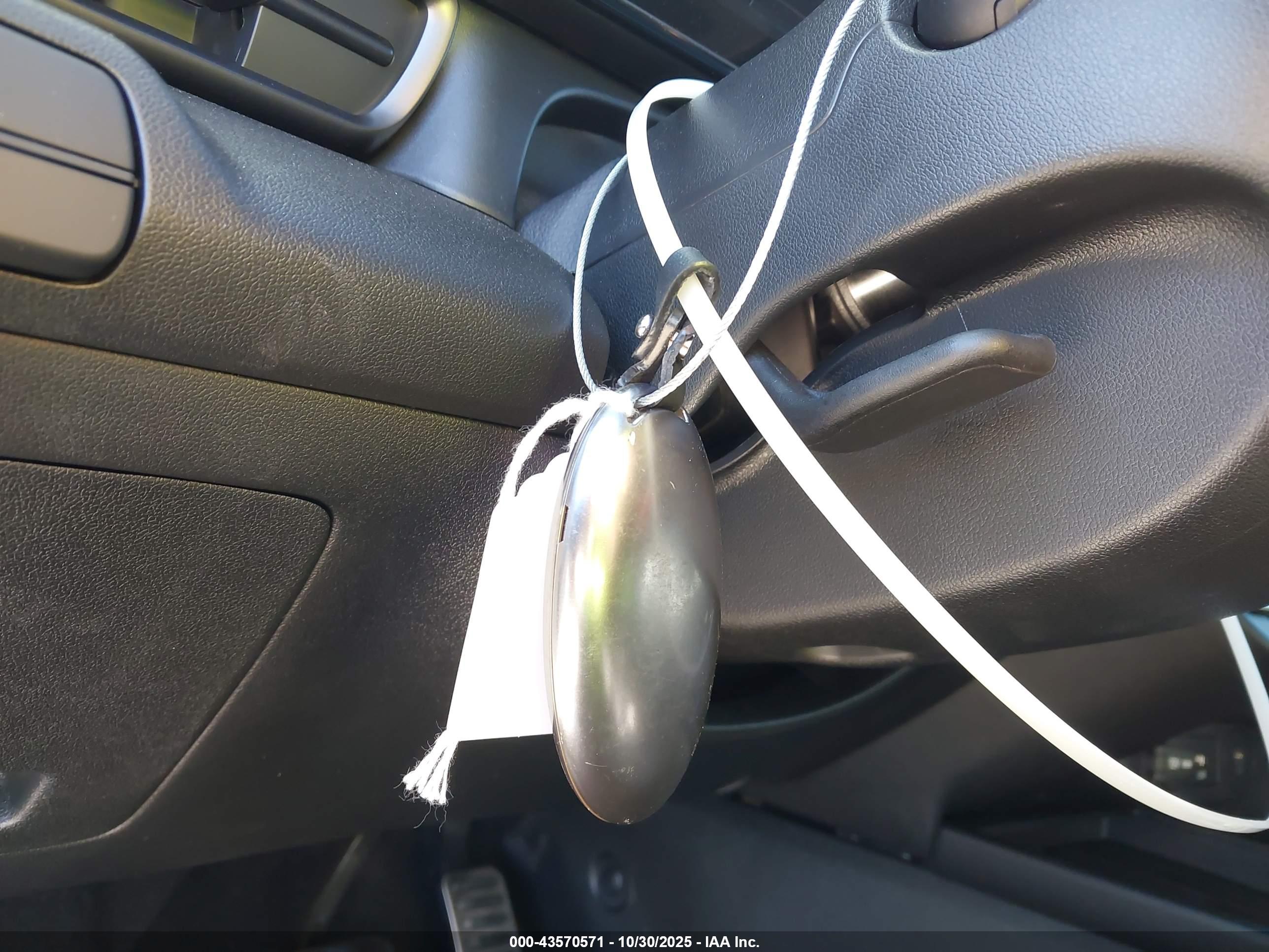 HYUNDAI ELANTRA image 11