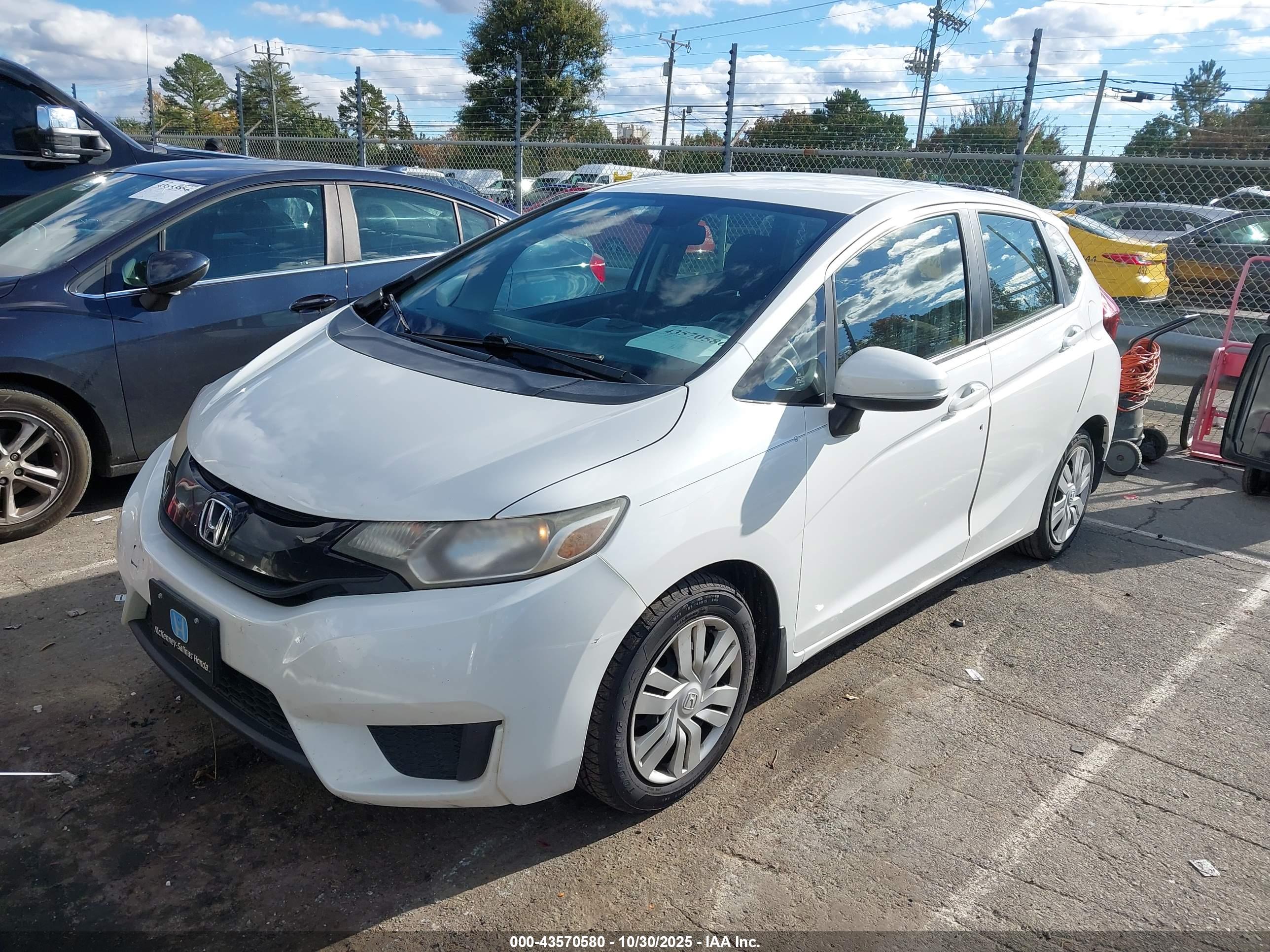 HONDA FIT image 2