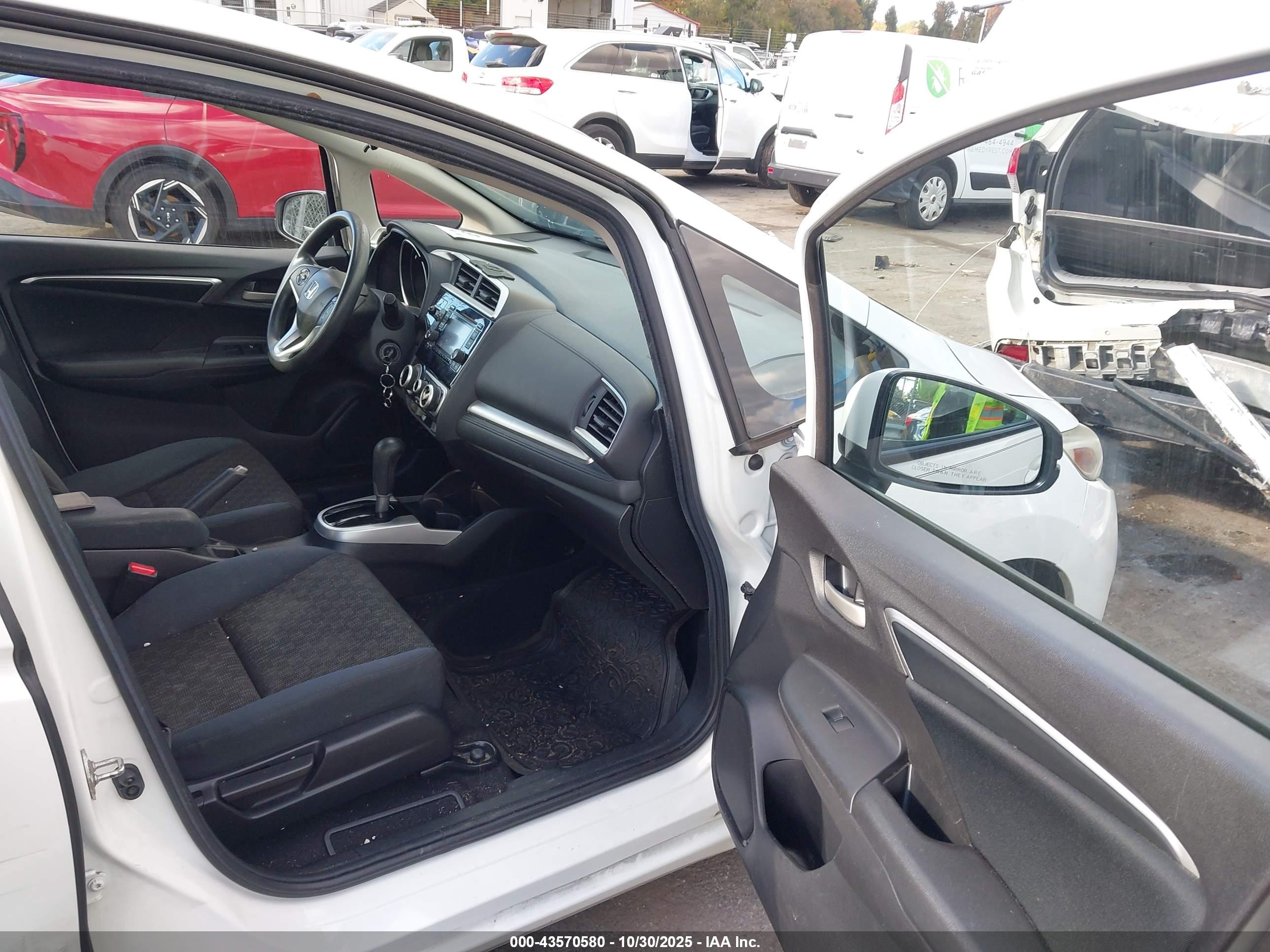 HONDA FIT image 5
