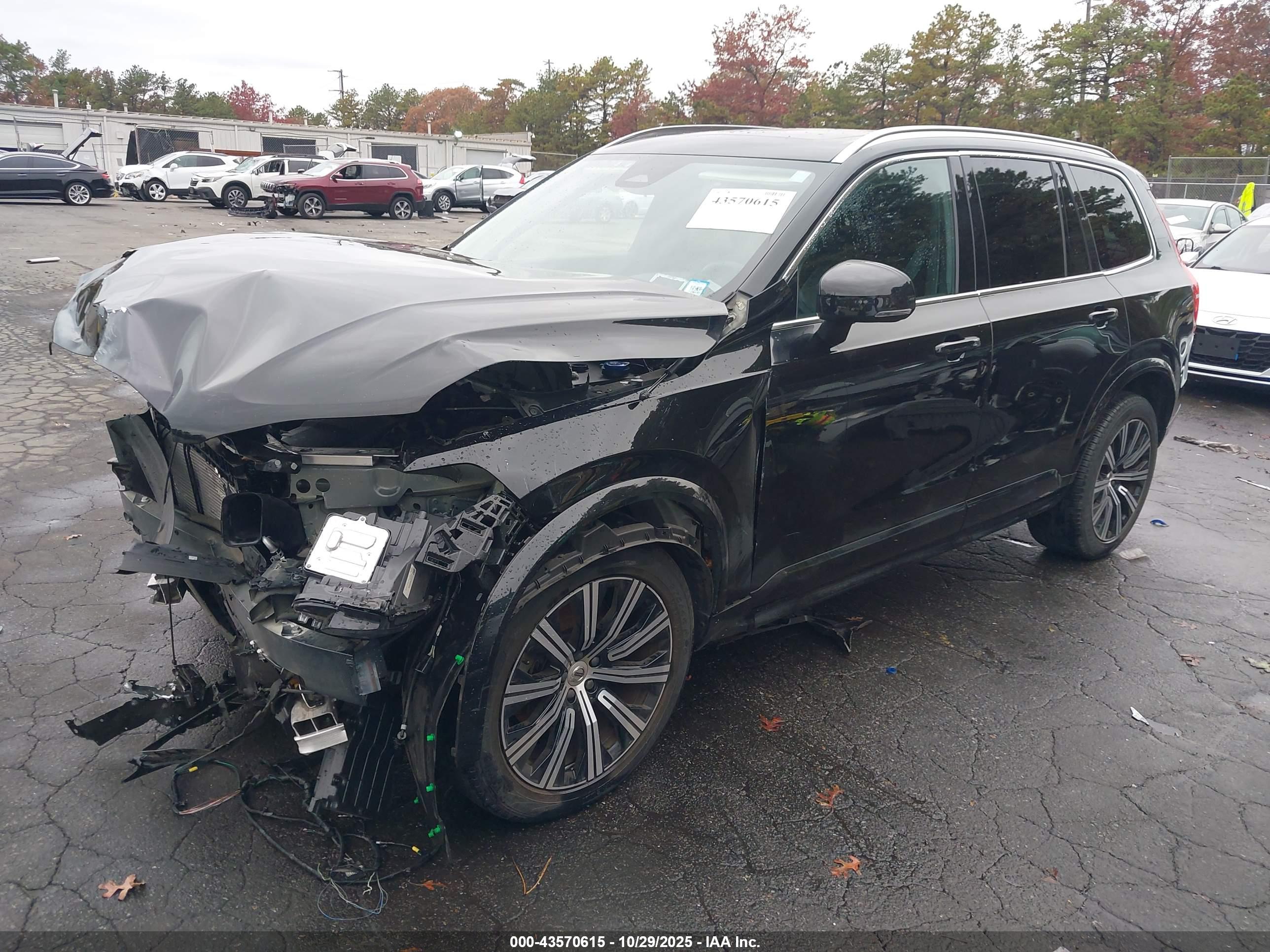 VOLVO XC90 image 2
