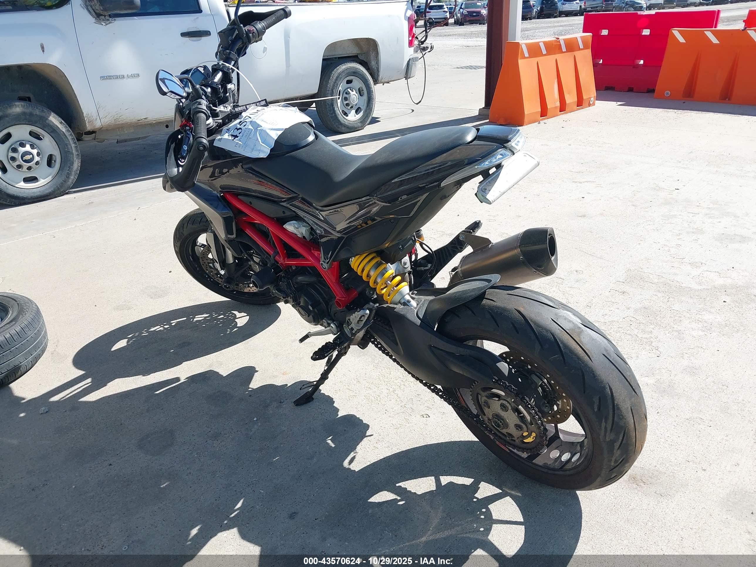 DUCATI HYPERMOTARD image 3