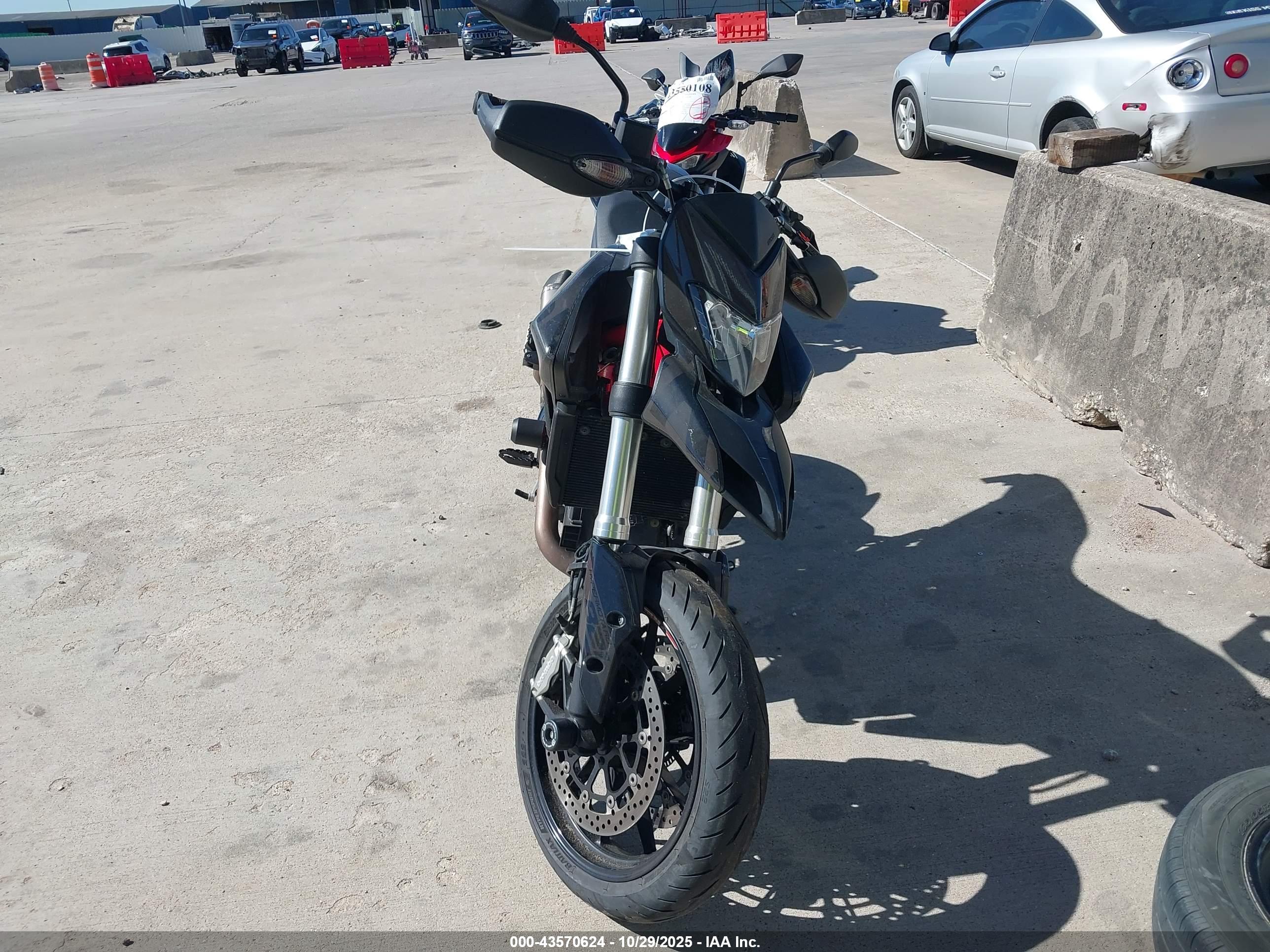 DUCATI HYPERMOTARD image 5