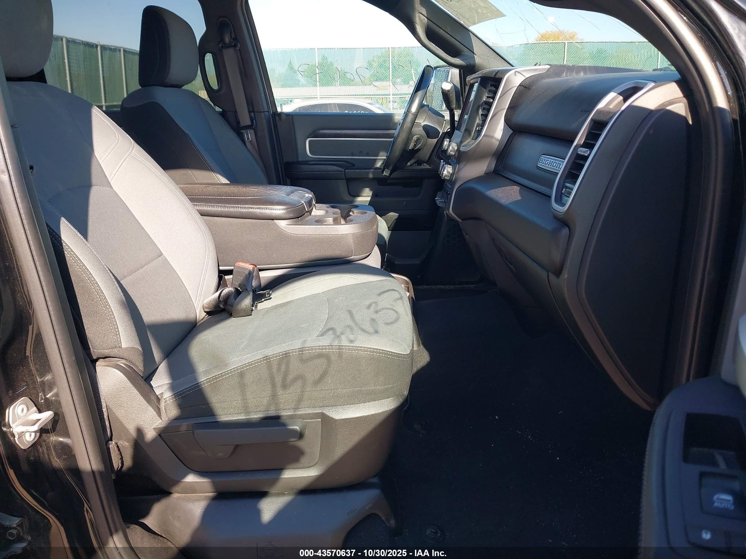 RAM 2500 image 5