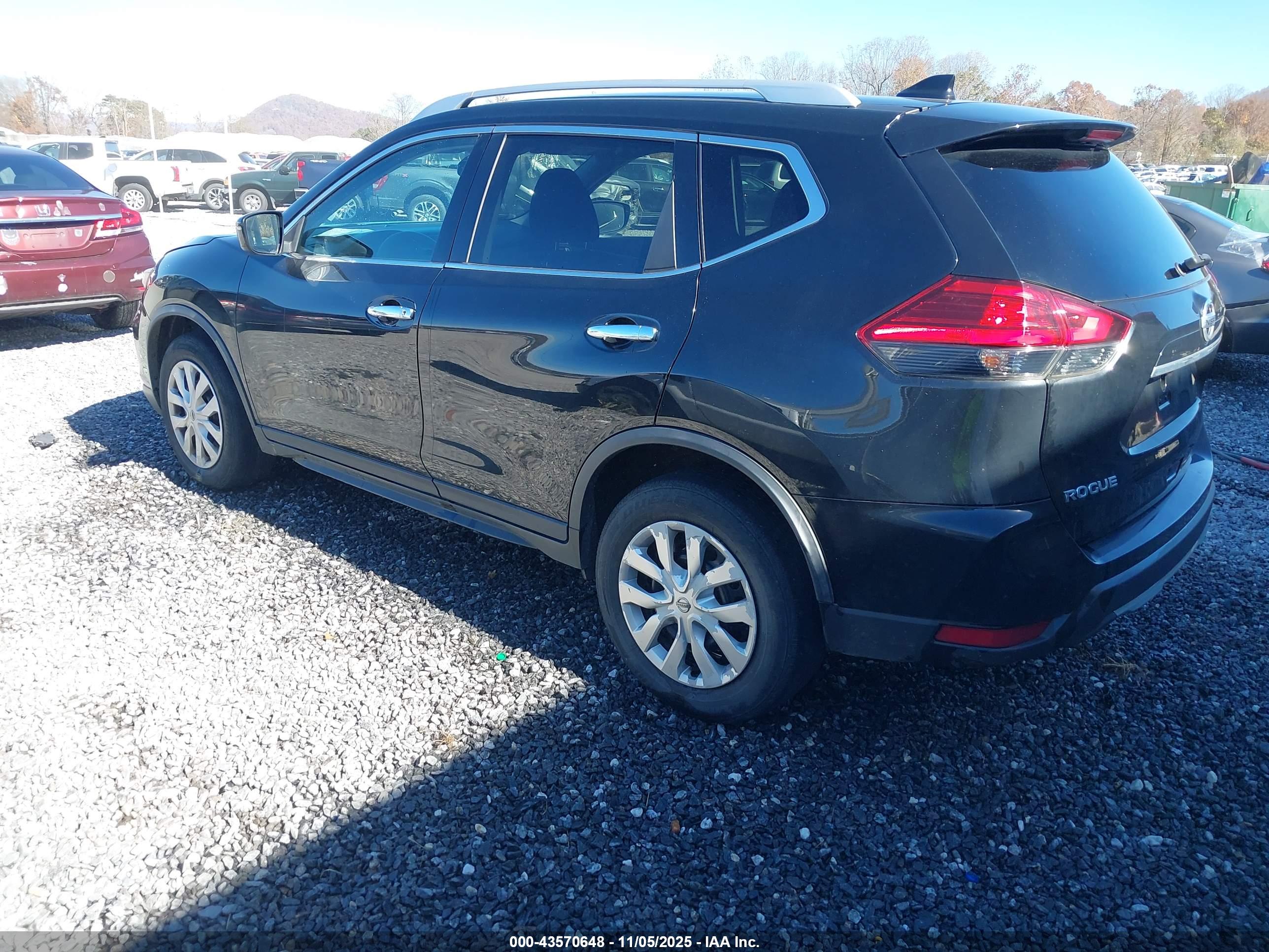 NISSAN ROGUE image 3