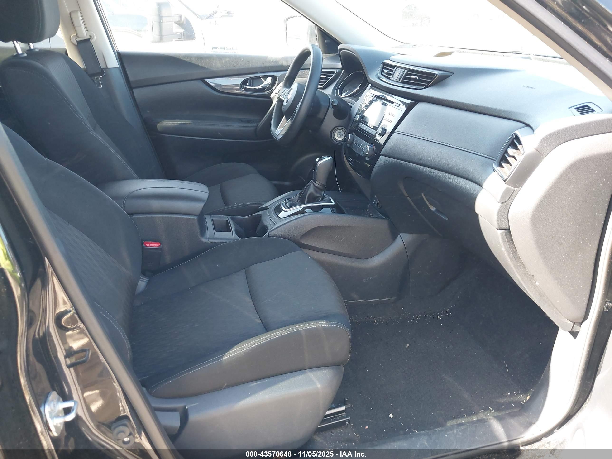 NISSAN ROGUE image 5