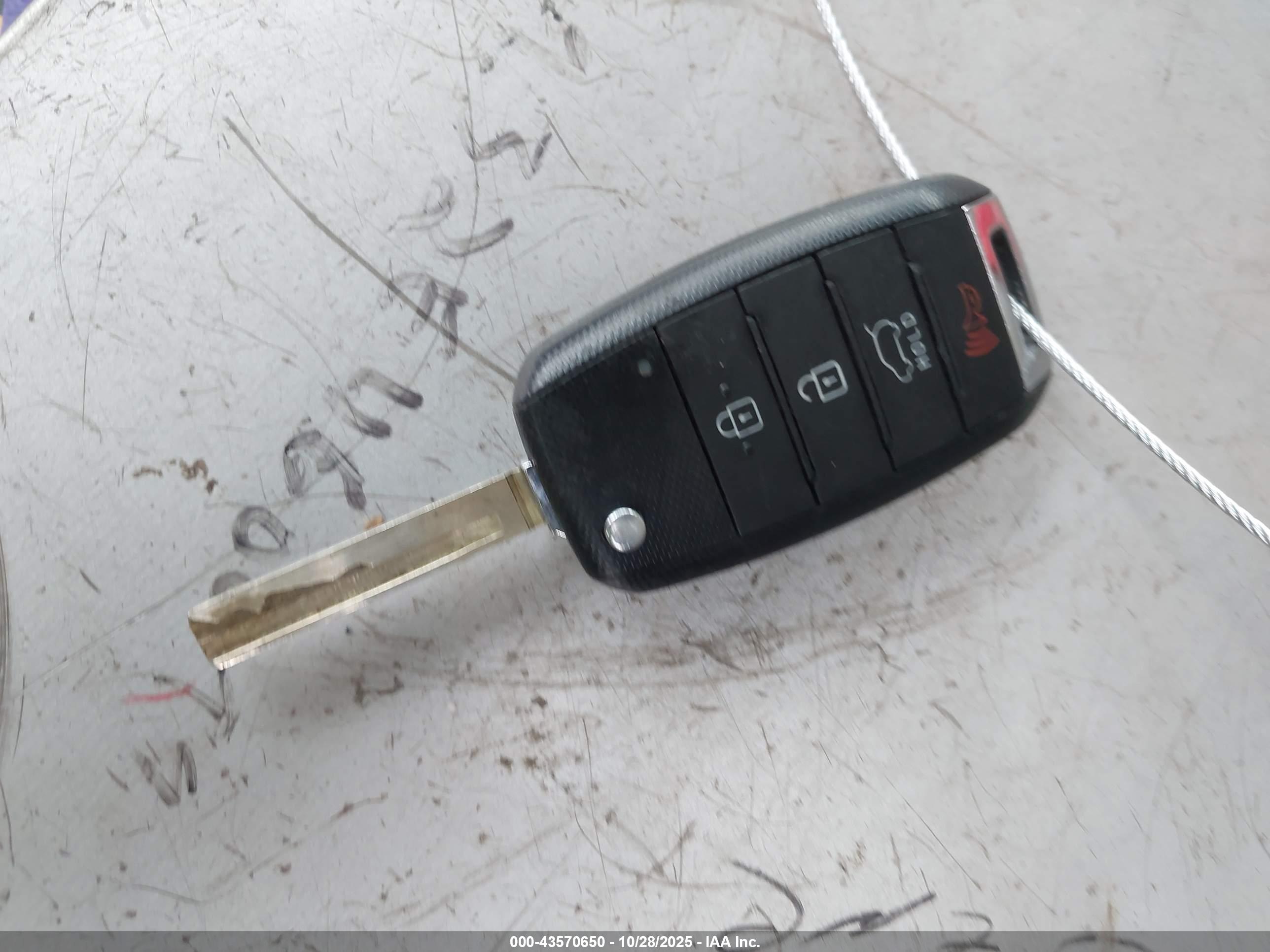 KIA SORENTO image 11