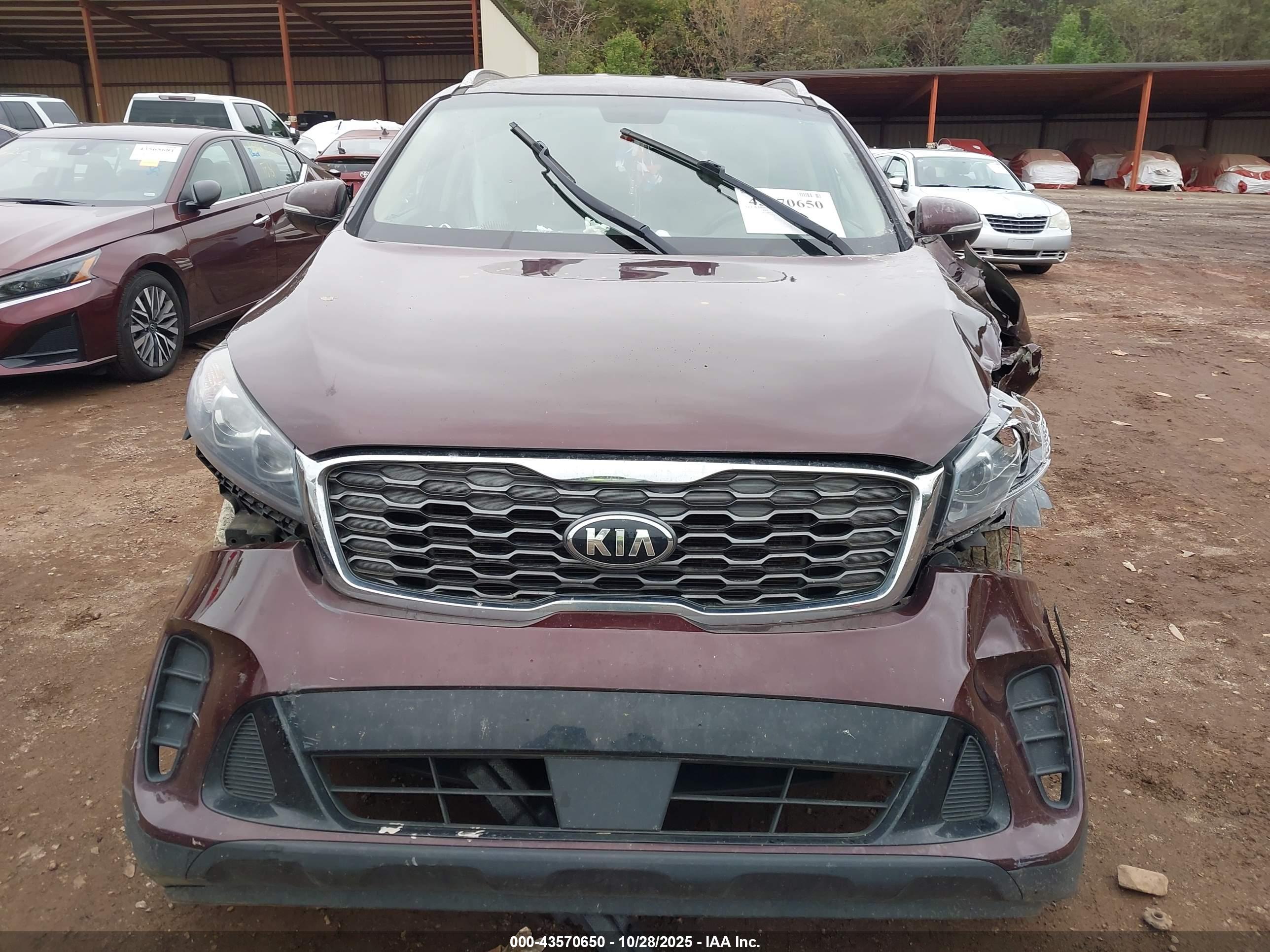 KIA SORENTO image 6