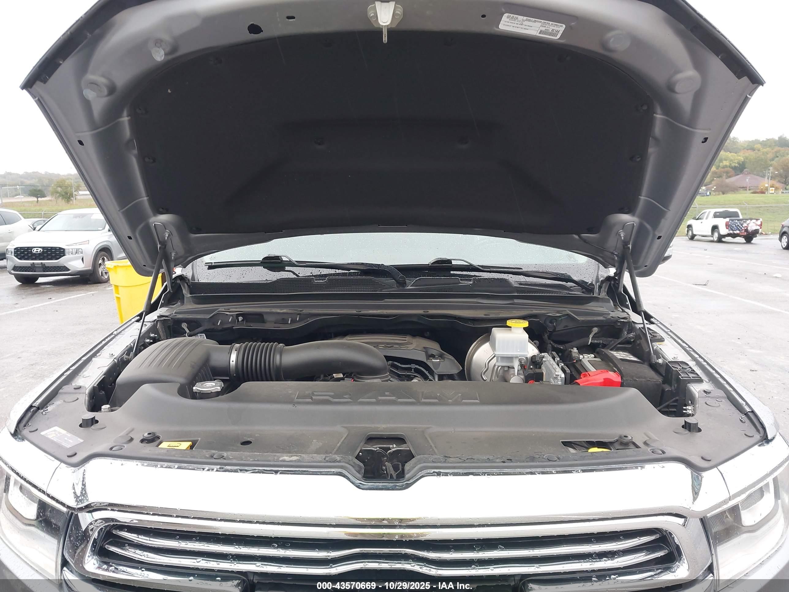 RAM 1500 image 10
