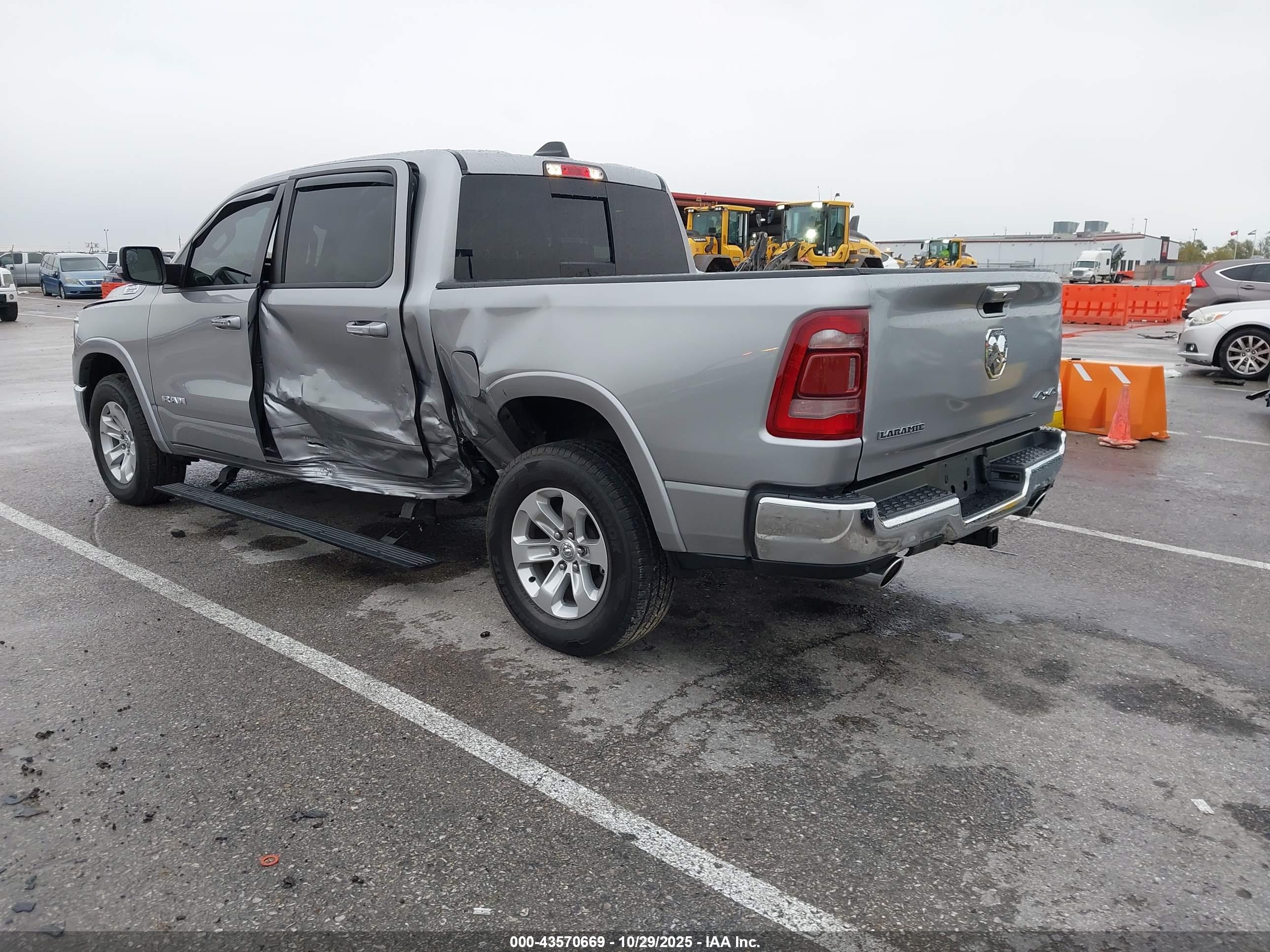 RAM 1500 image 3