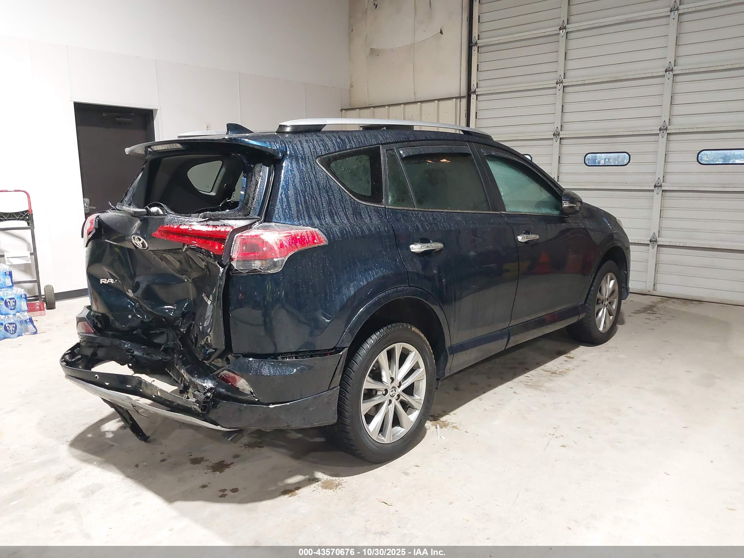 TOYOTA RAV4 image 4