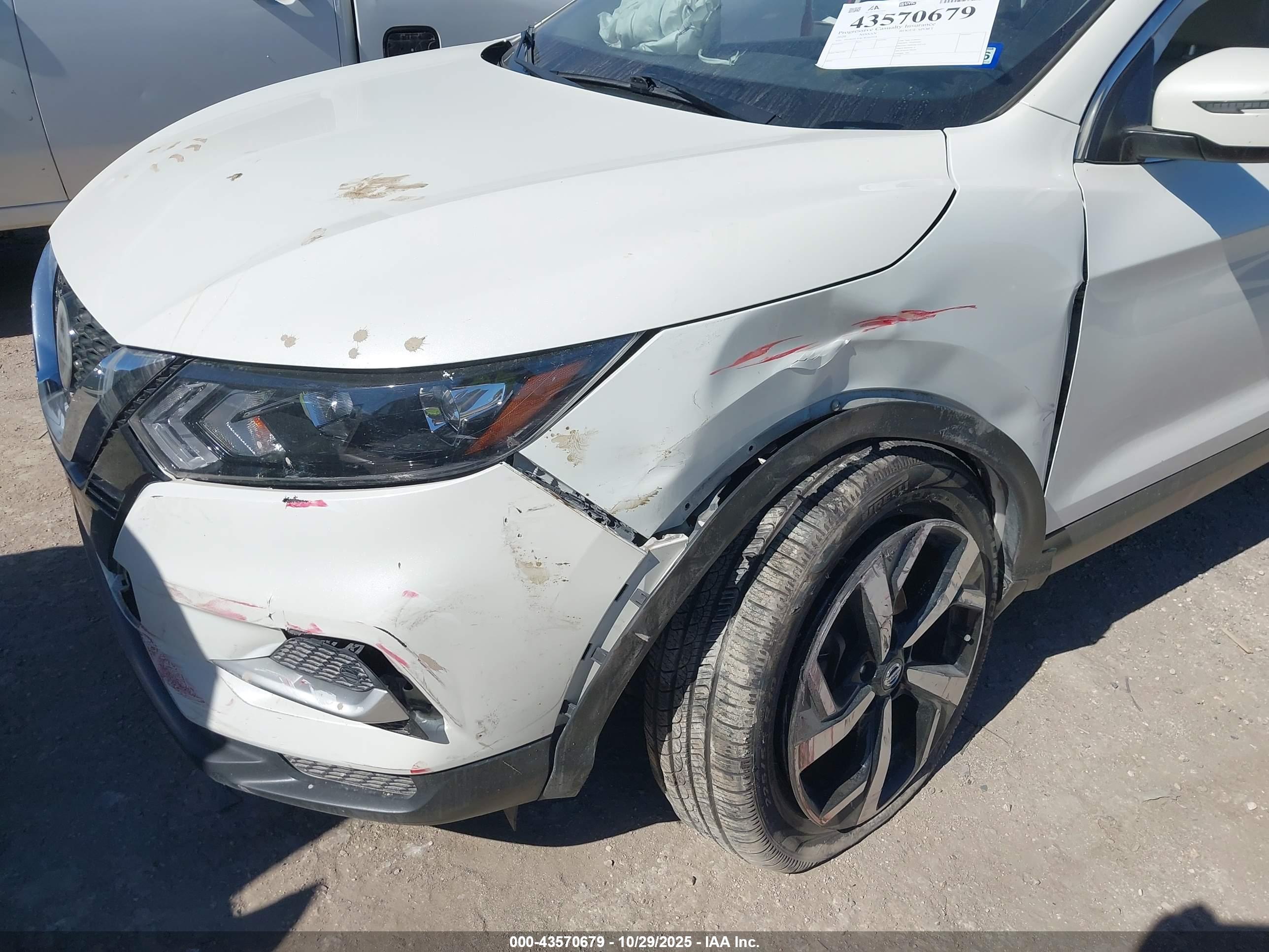 NISSAN ROGUE image 6