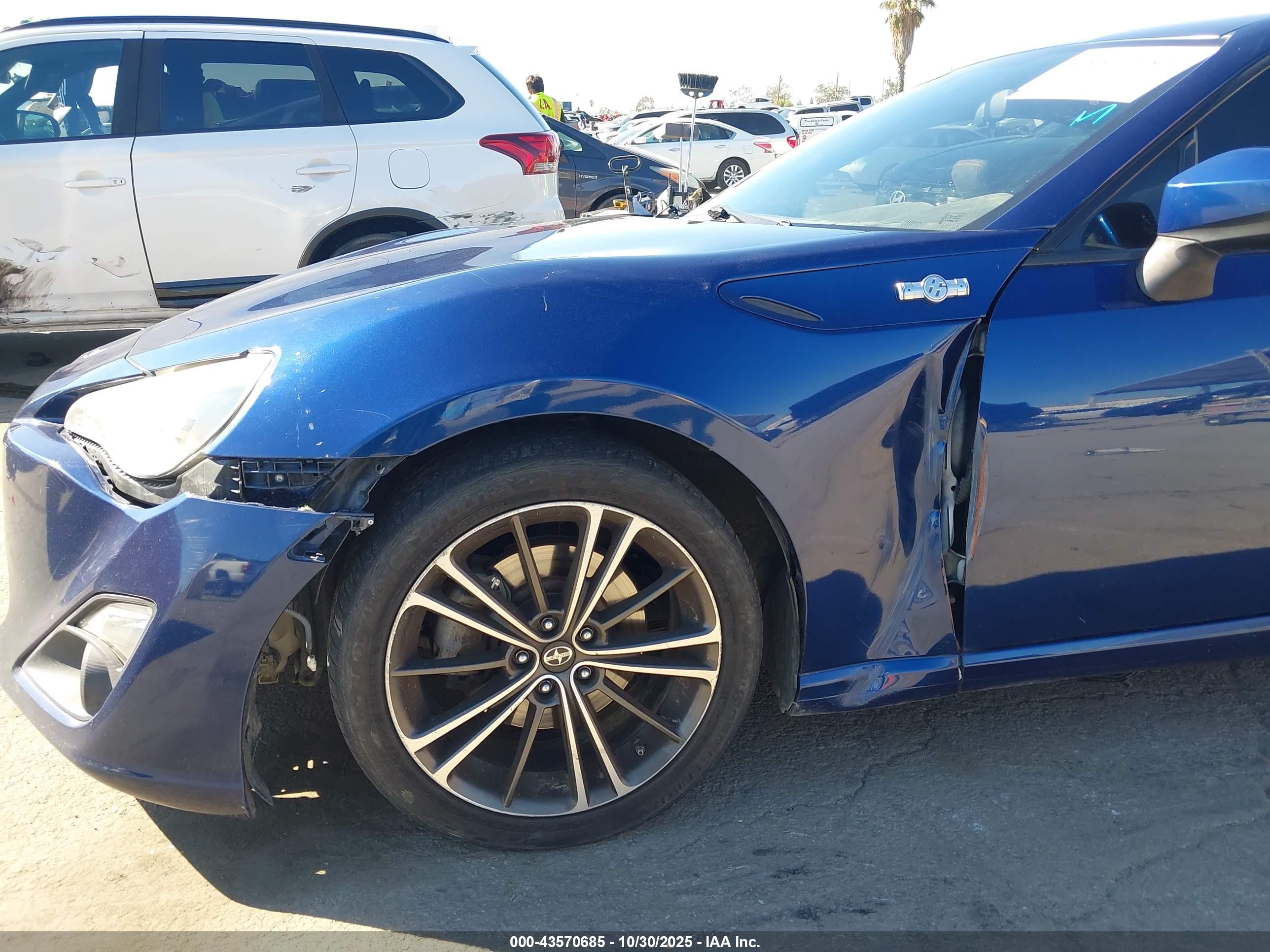 SCION FR-S image 6
