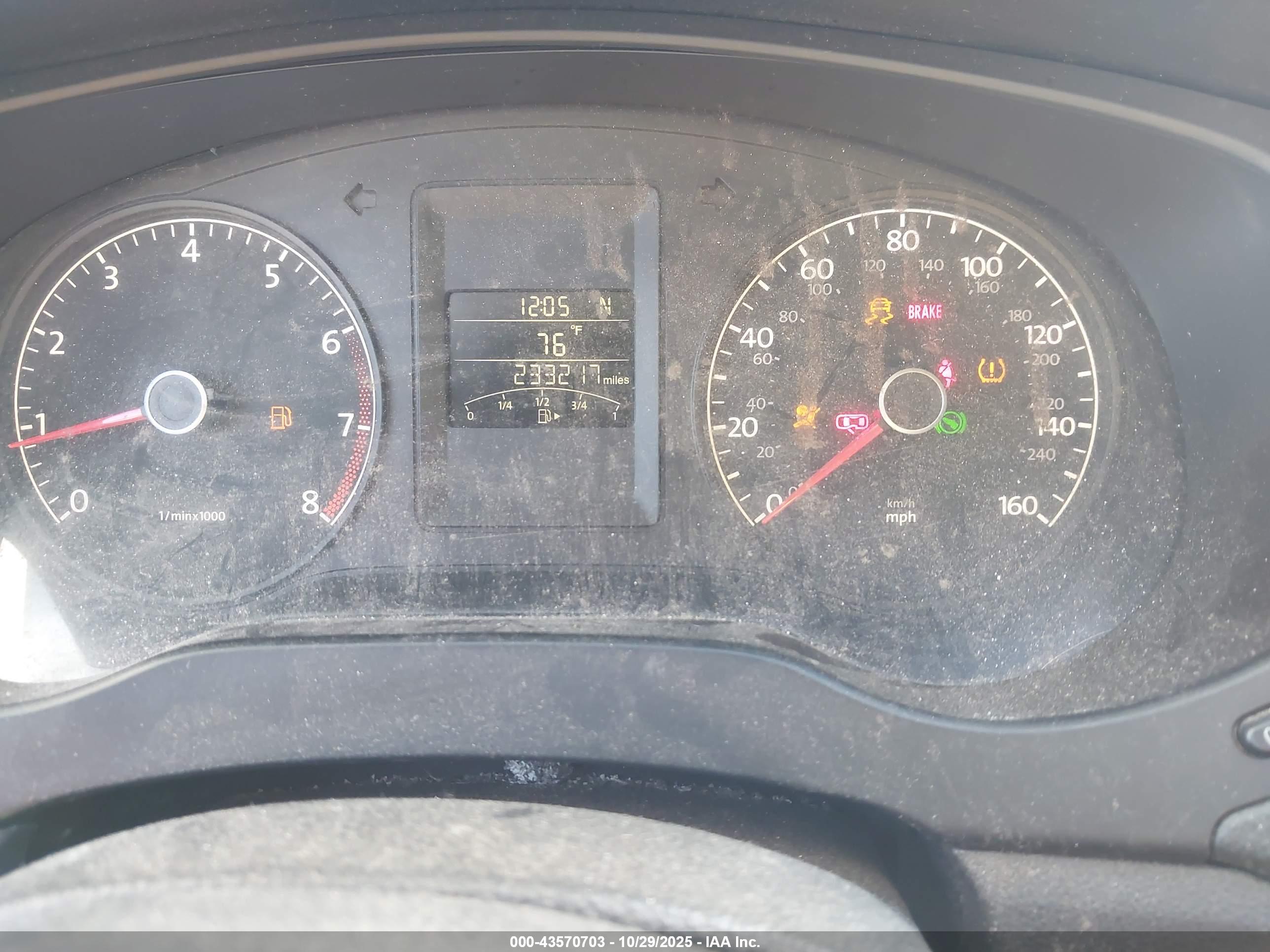 VOLKSWAGEN JETTA image 7