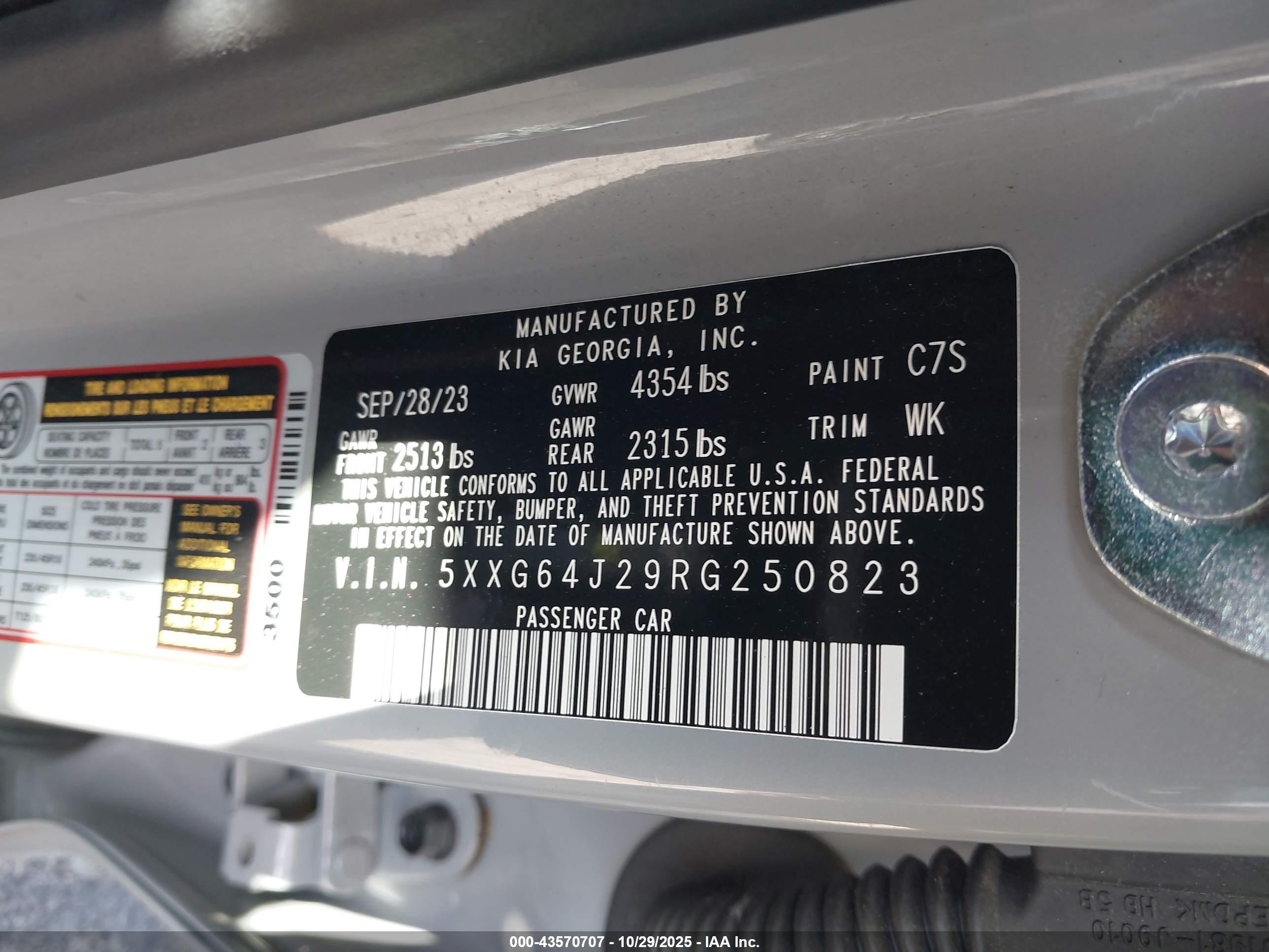 KIA K5 image 9