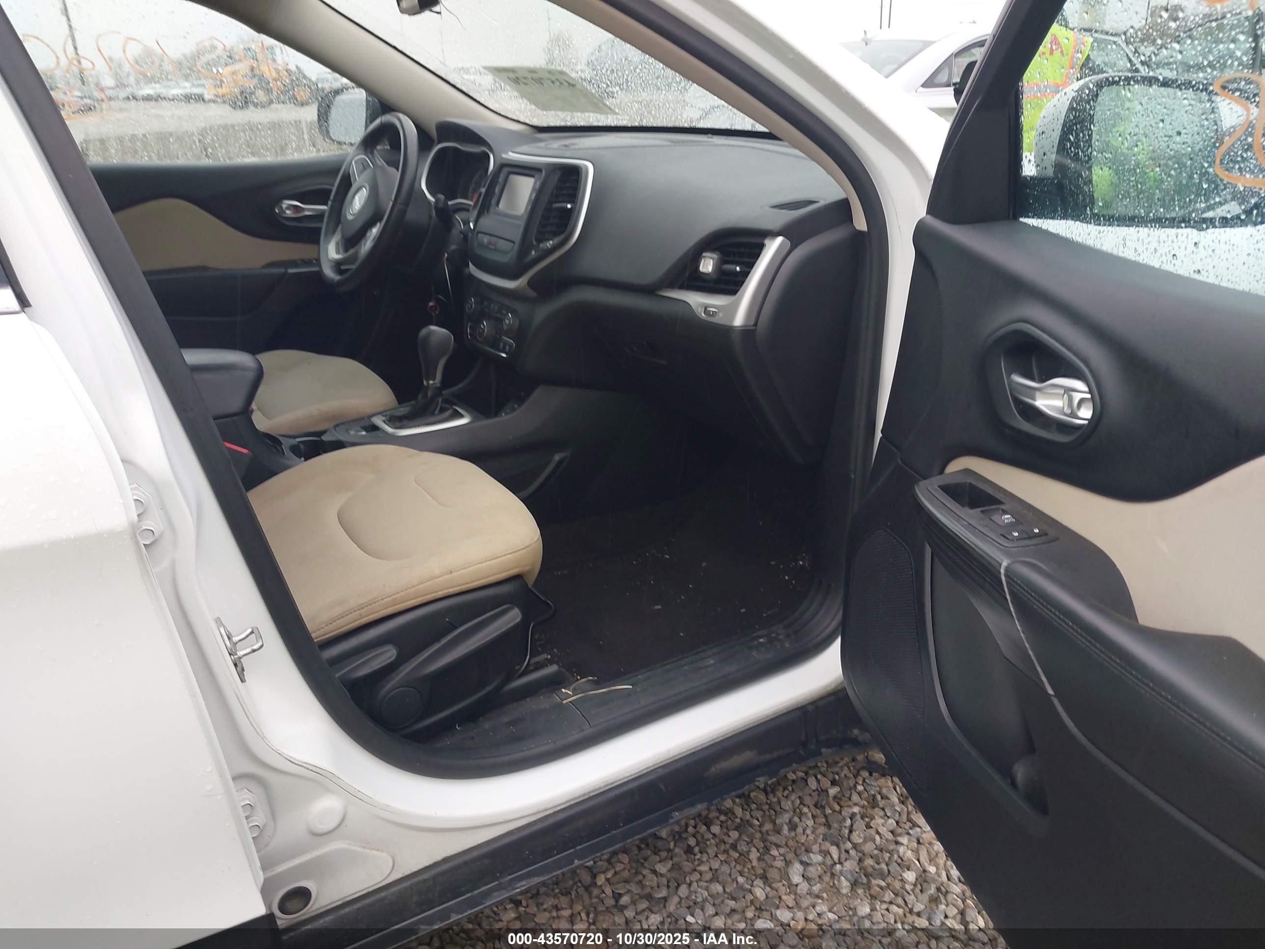 JEEP CHEROKEE image 5