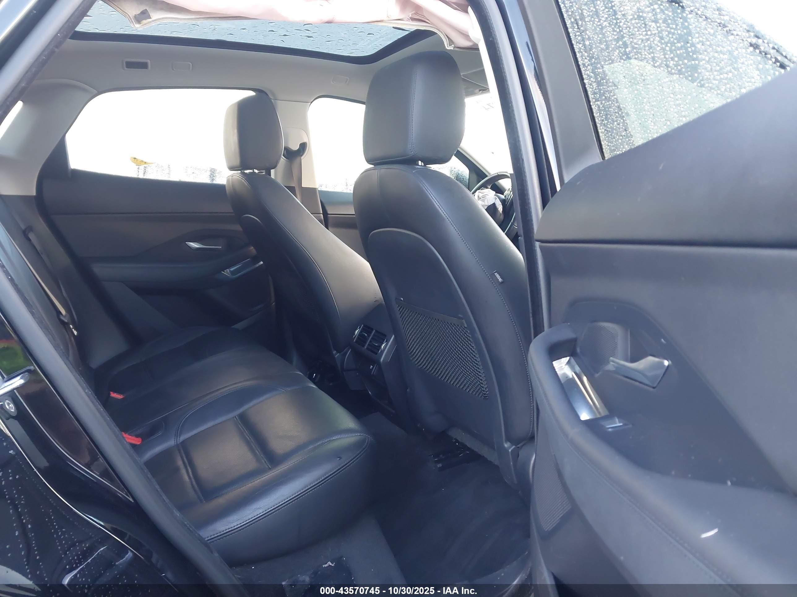 JAGUAR E-PACE image 8