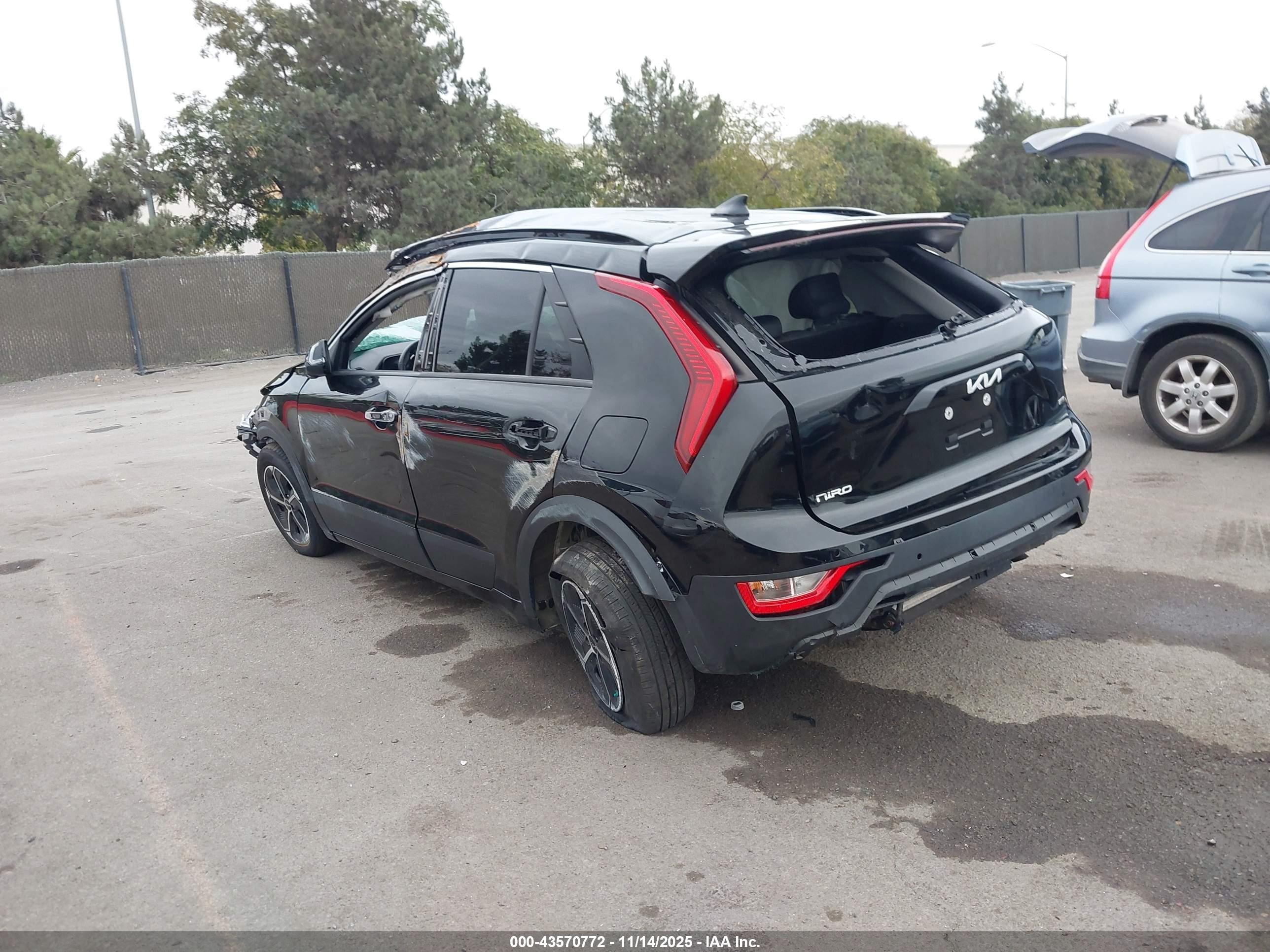 KIA NIRO image 3