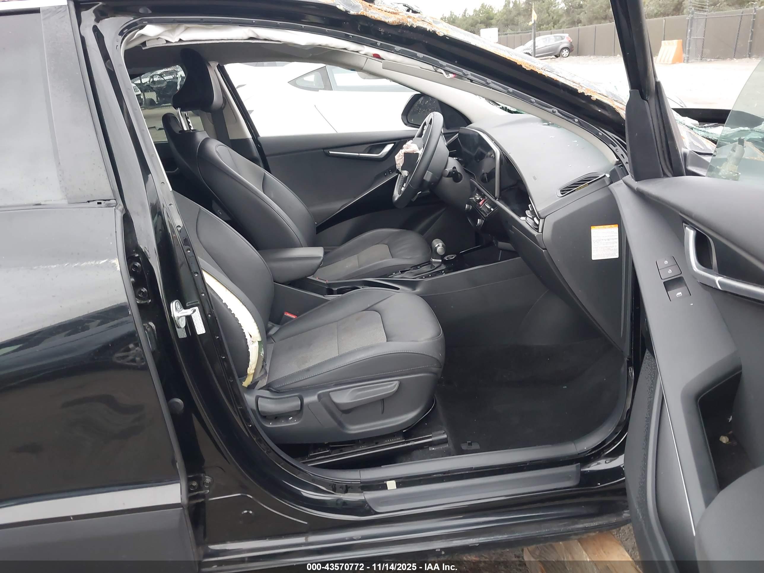 KIA NIRO image 5