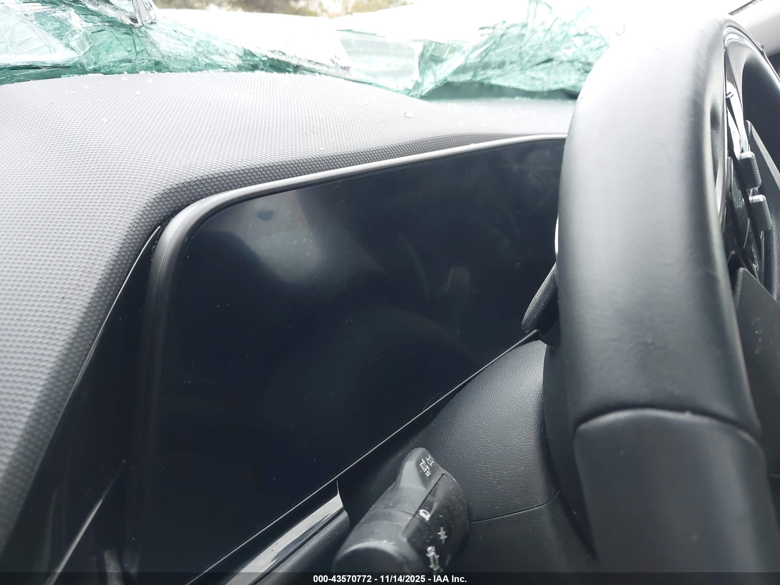 KIA NIRO image 7