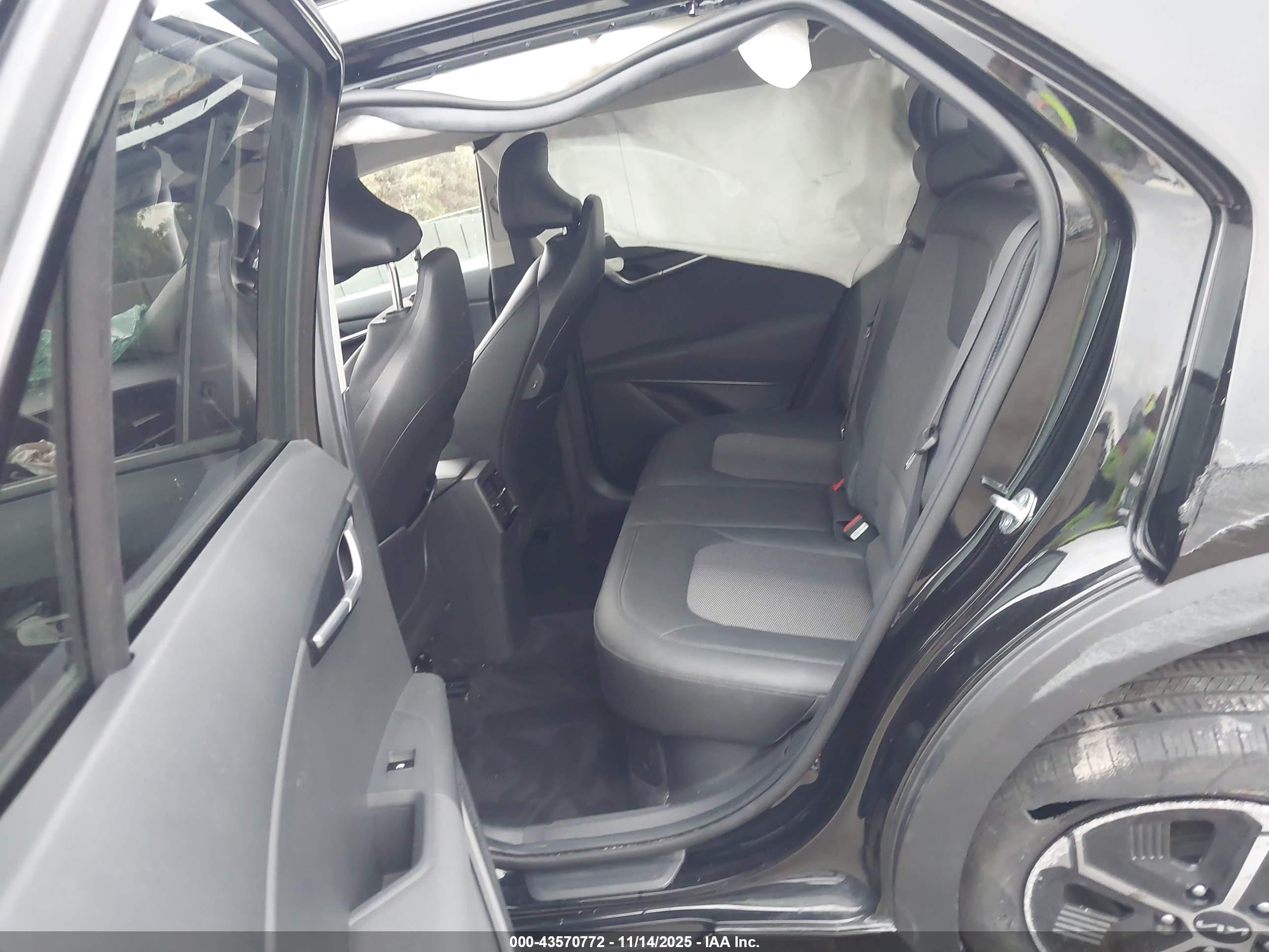 KIA NIRO image 8