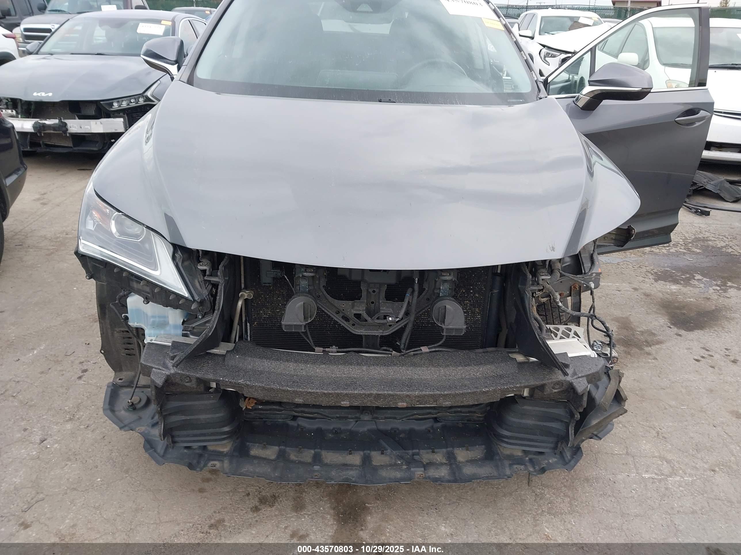 LEXUS RX image 6