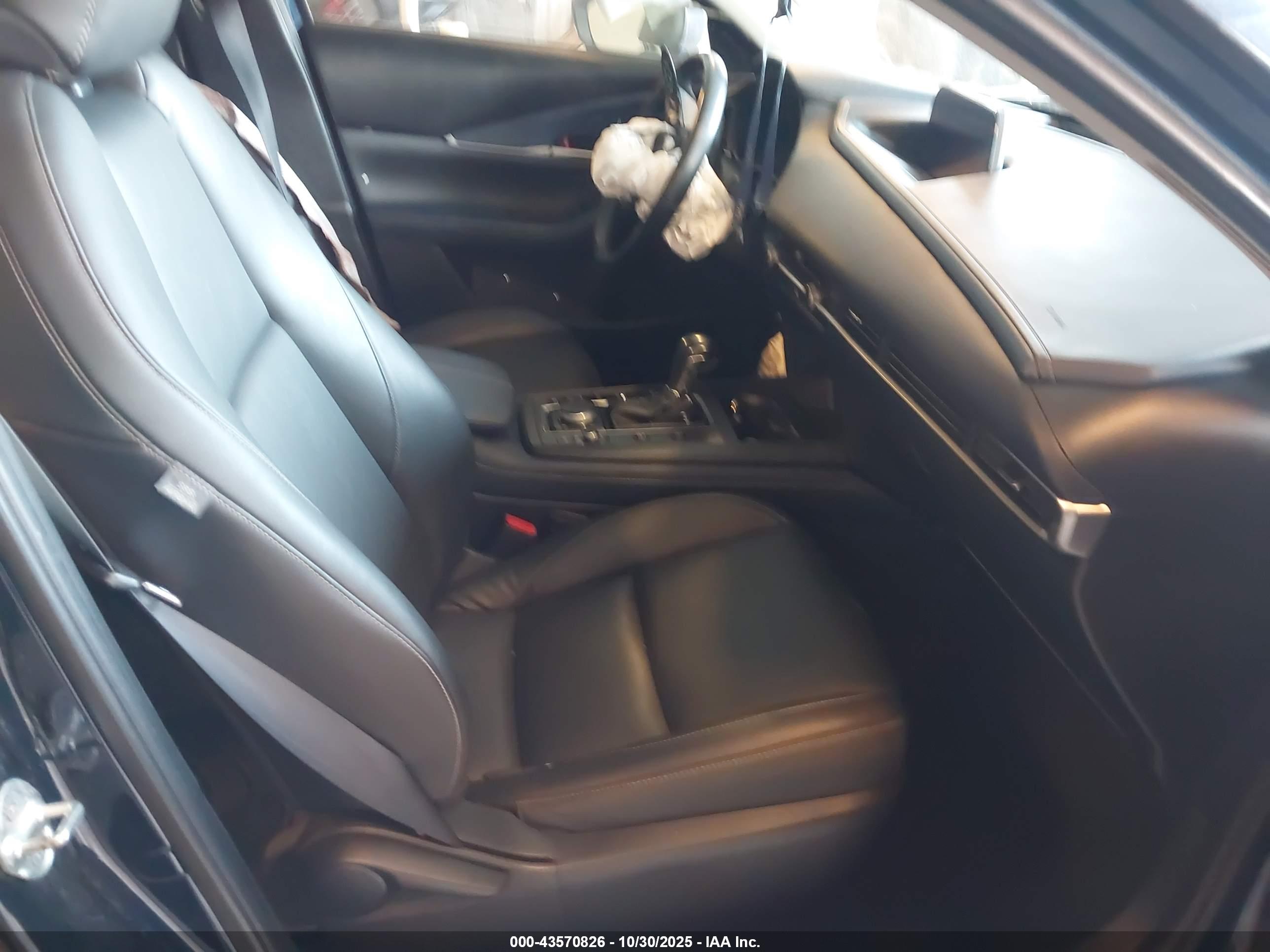 MAZDA CX-30 image 5