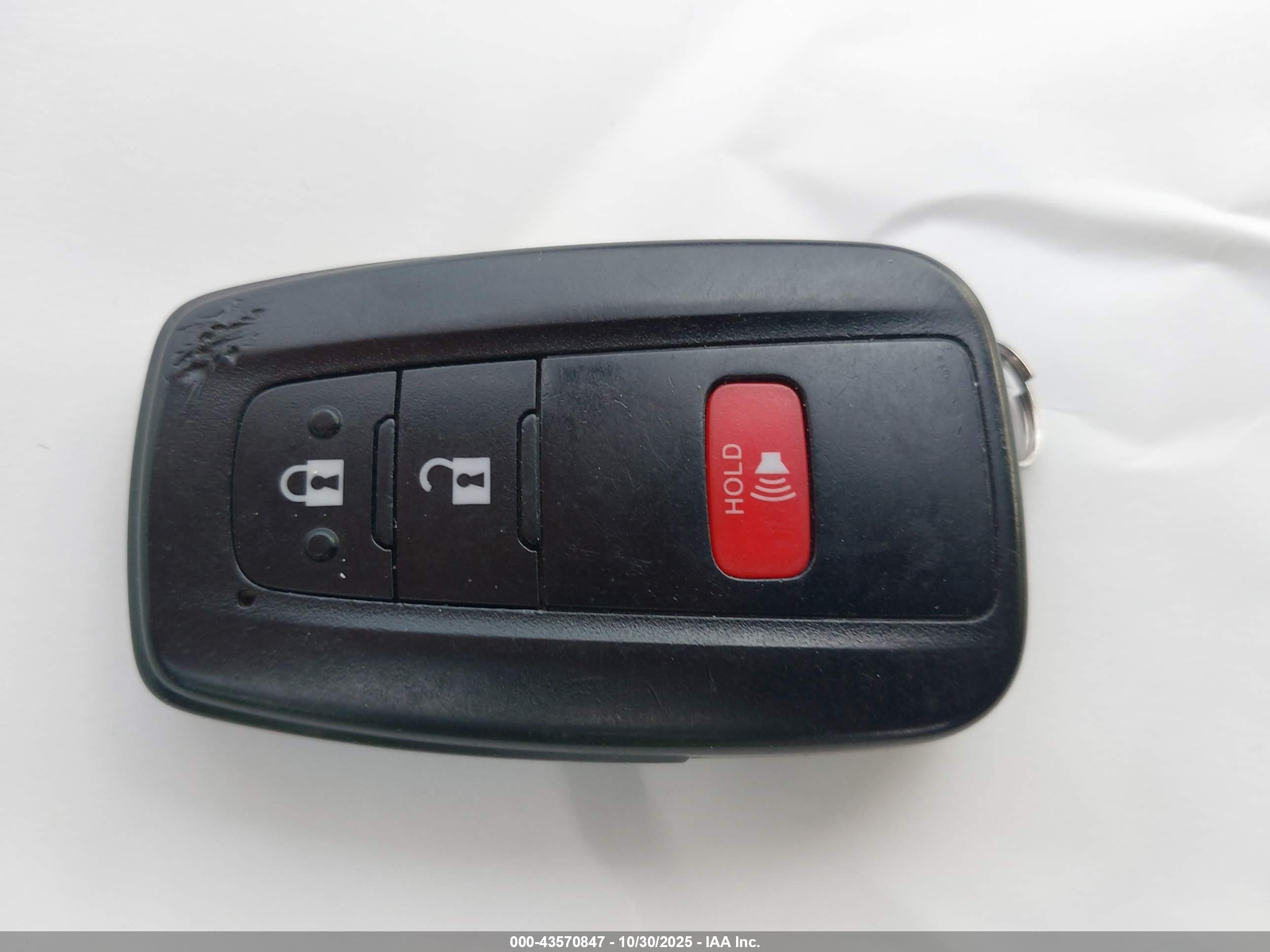 TOYOTA PRIUS image 11